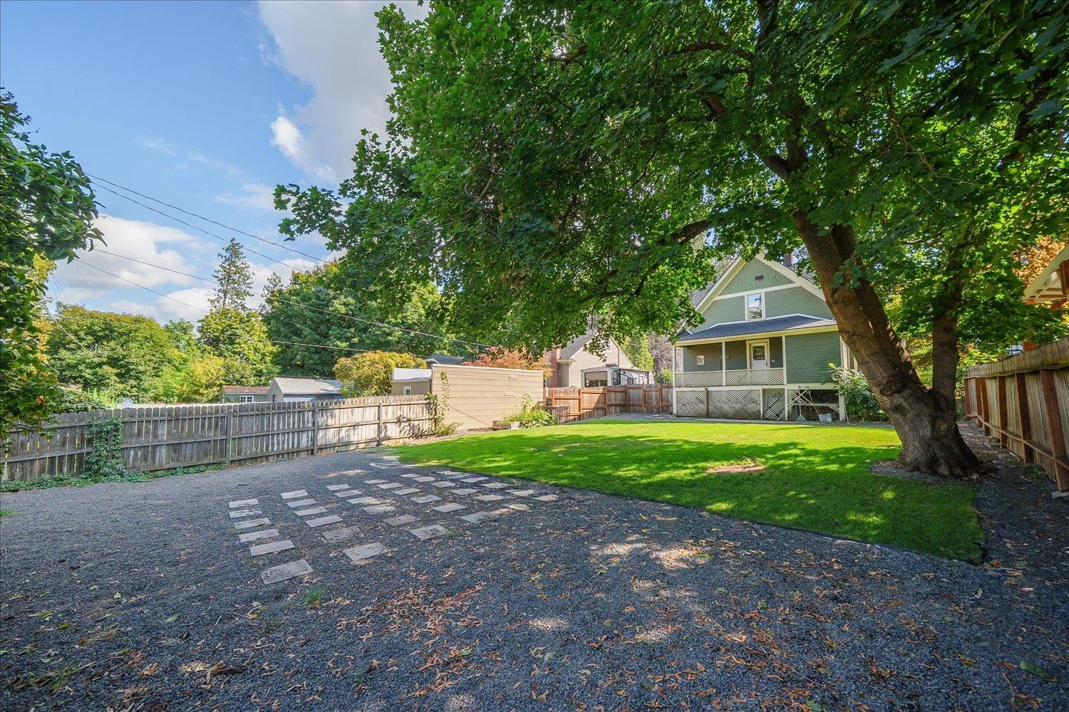 1223 E 13th Ave - Photo 23
