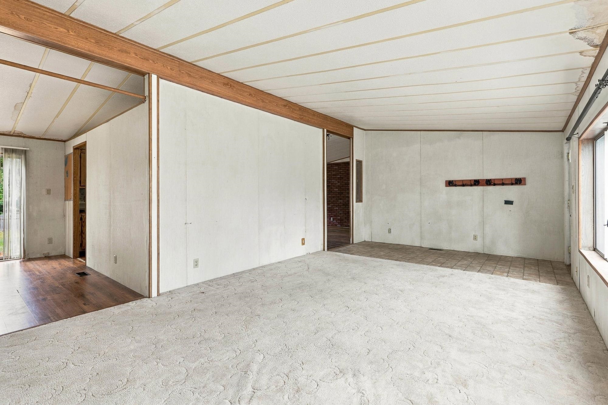 3412 E 2nd Ct - Photo 8