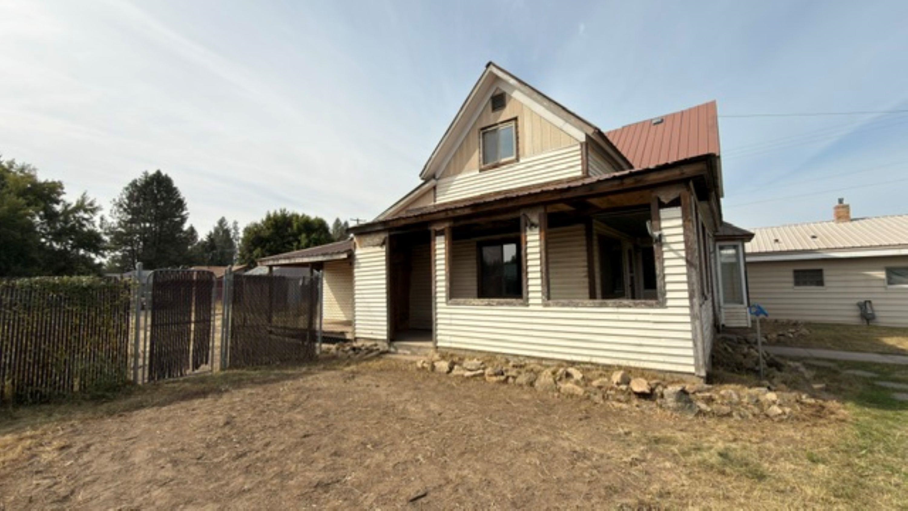206 E Crawford St - Photo 3