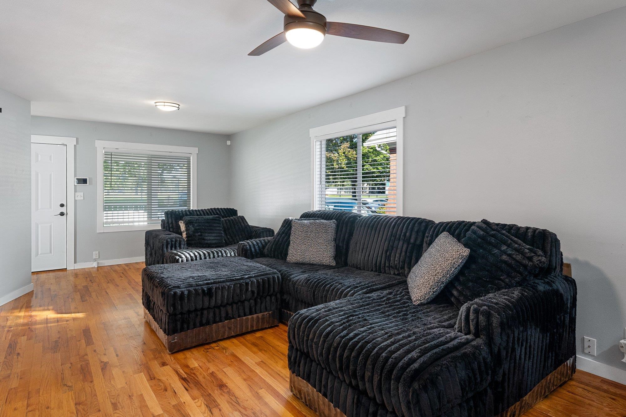3608 E 5th Ave - Photo 4