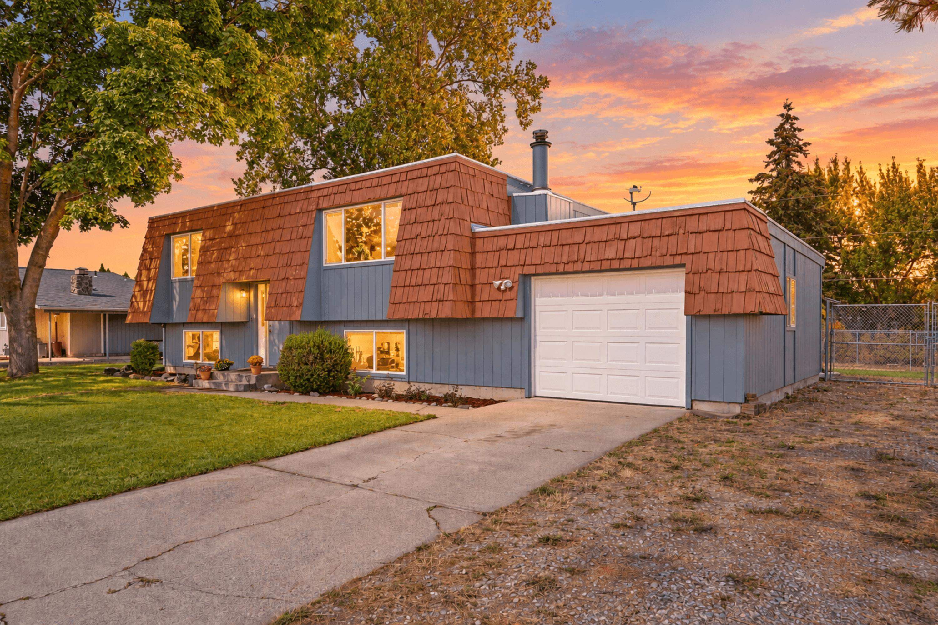 12505 E 31st Ave - Photo 1