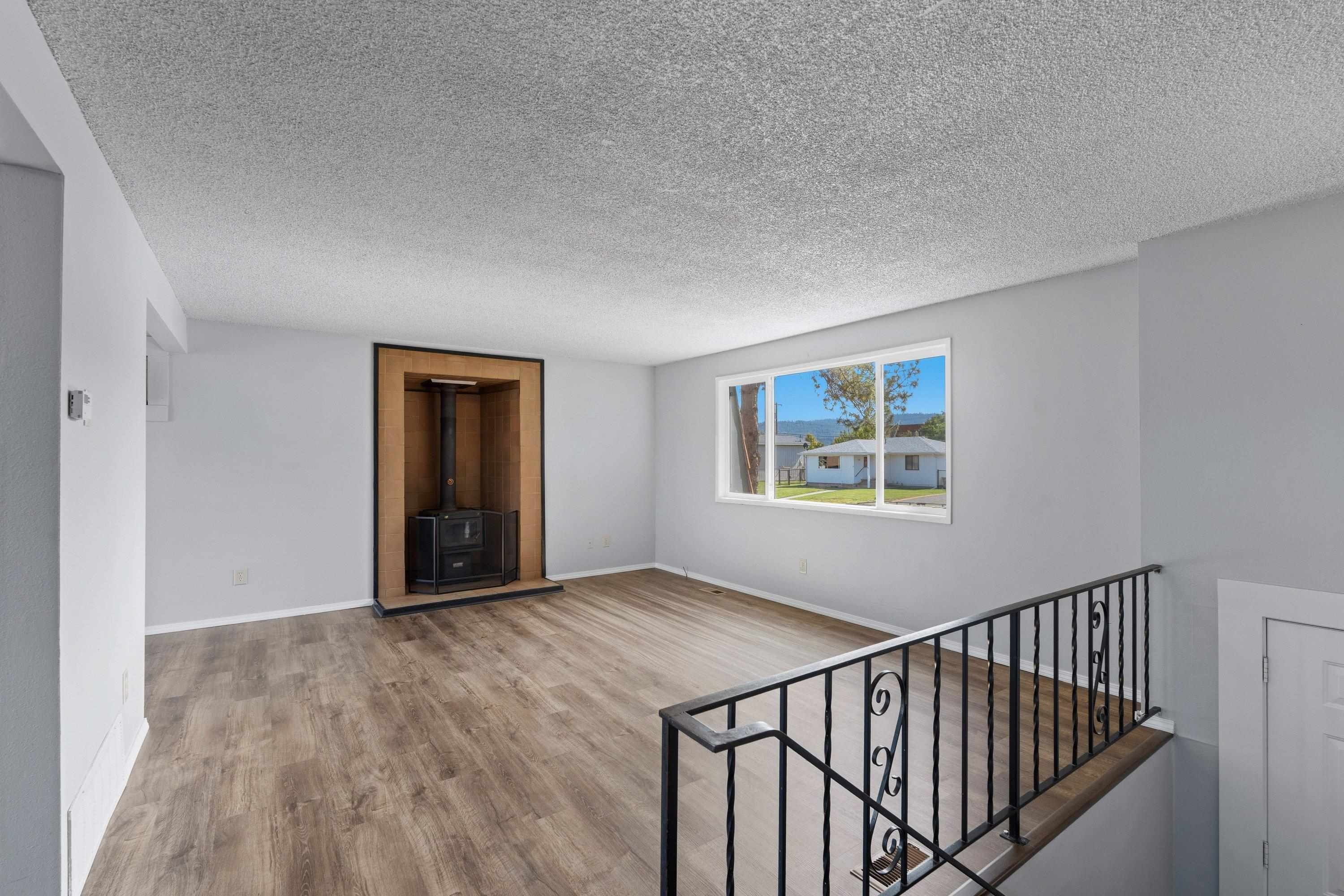 12505 E 31st Ave - Photo 7