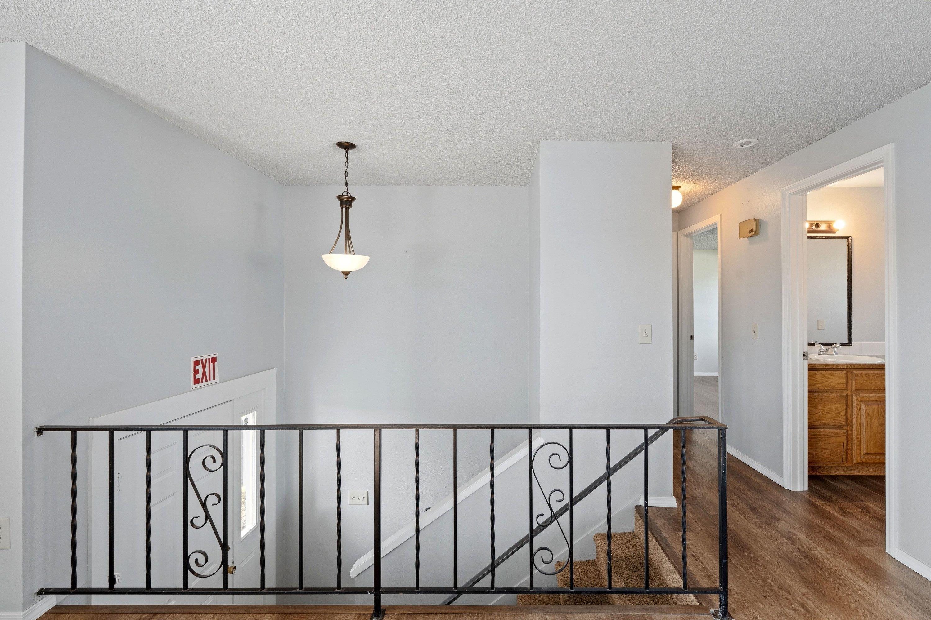 12505 E 31st Ave - Photo 8