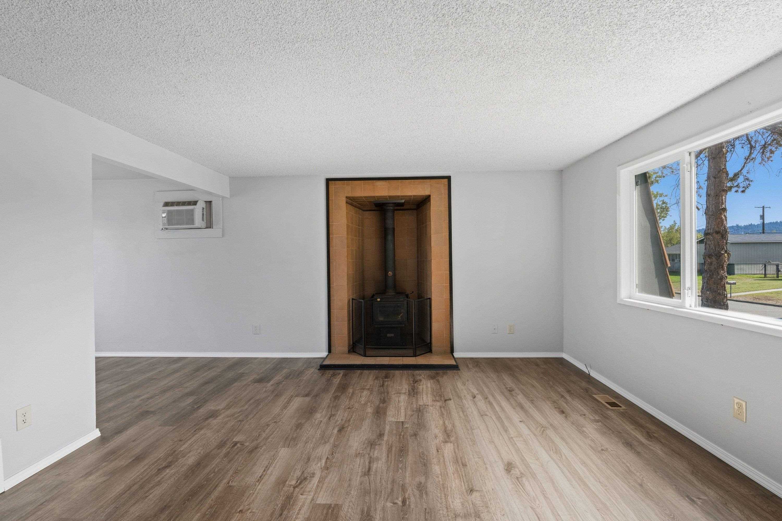 12505 E 31st Ave - Photo 9