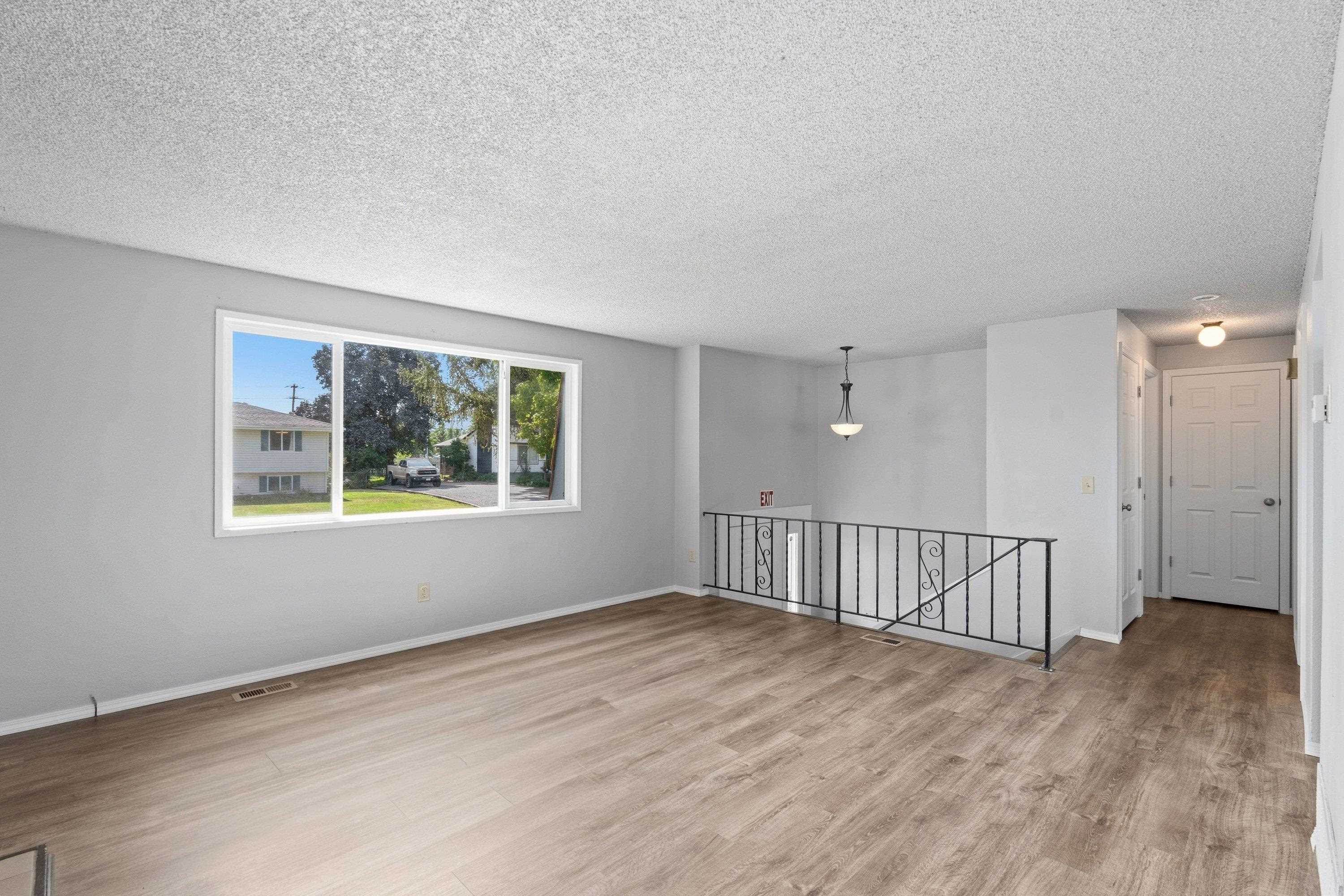 12505 E 31st Ave - Photo 11