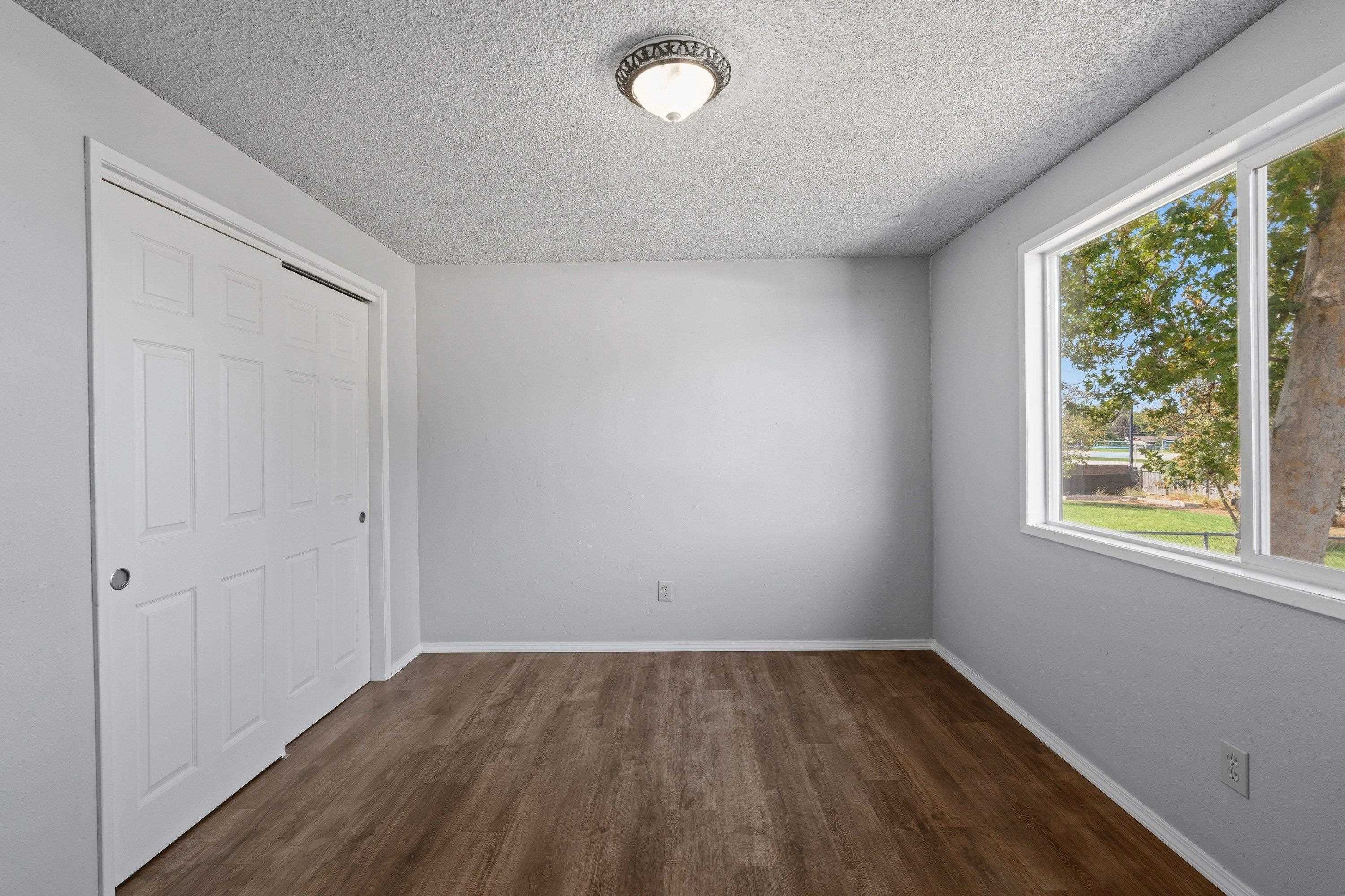 12505 E 31st Ave - Photo 19