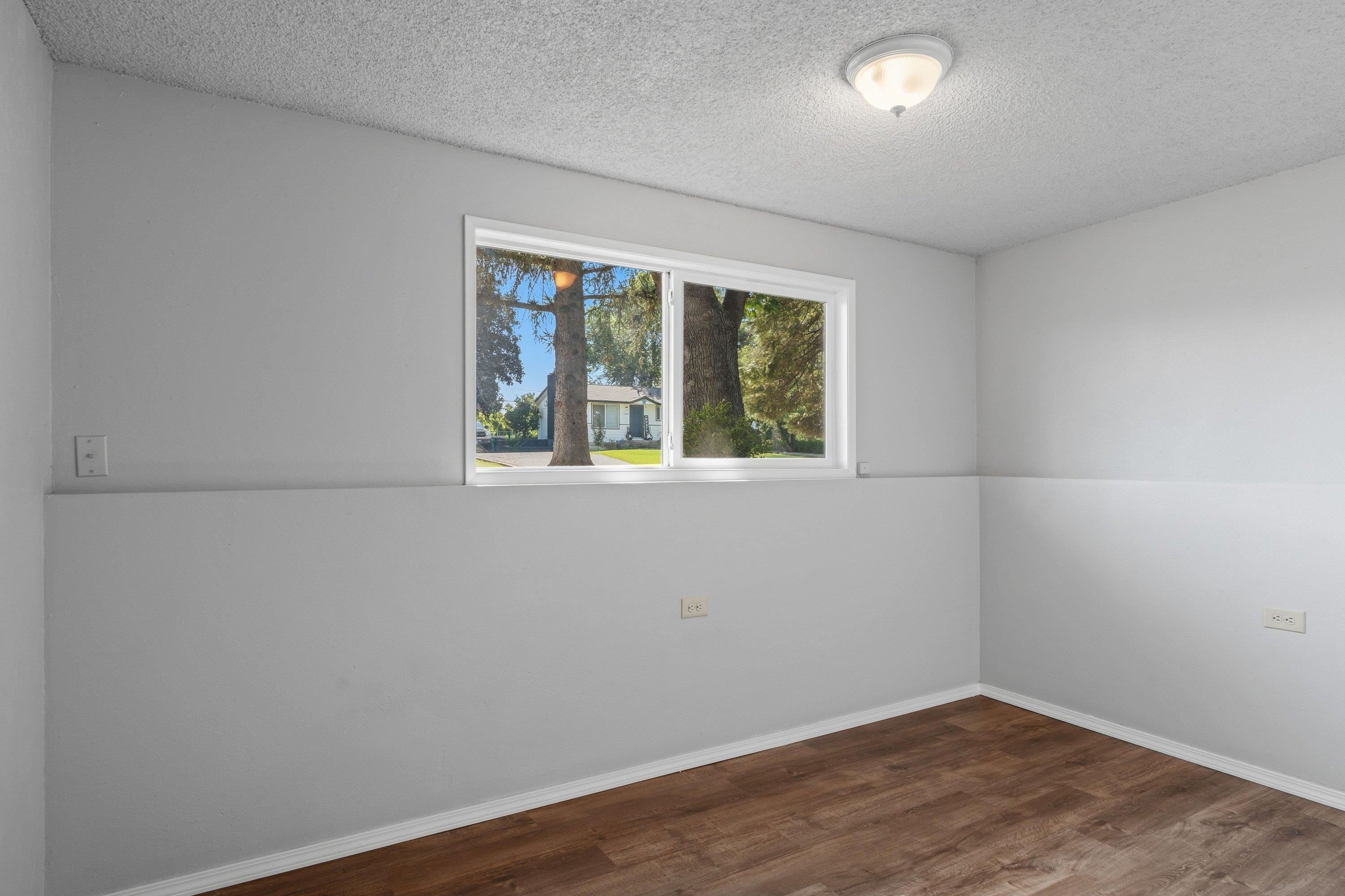 12505 E 31st Ave - Photo 30