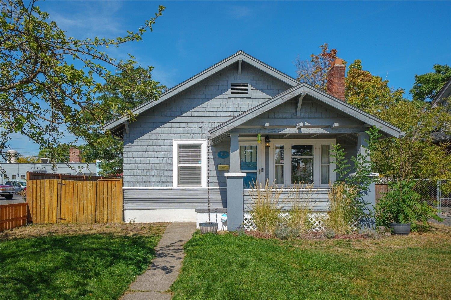 724 W PROVIDENCE Ave - Photo 1