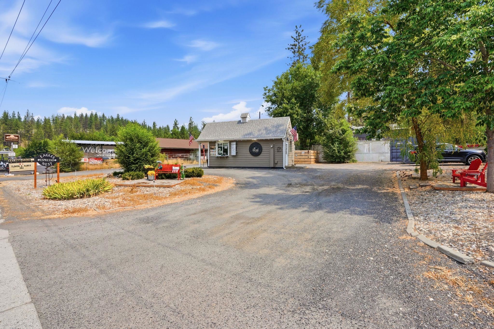 12508 N Nine Mile Rd - Photo 8