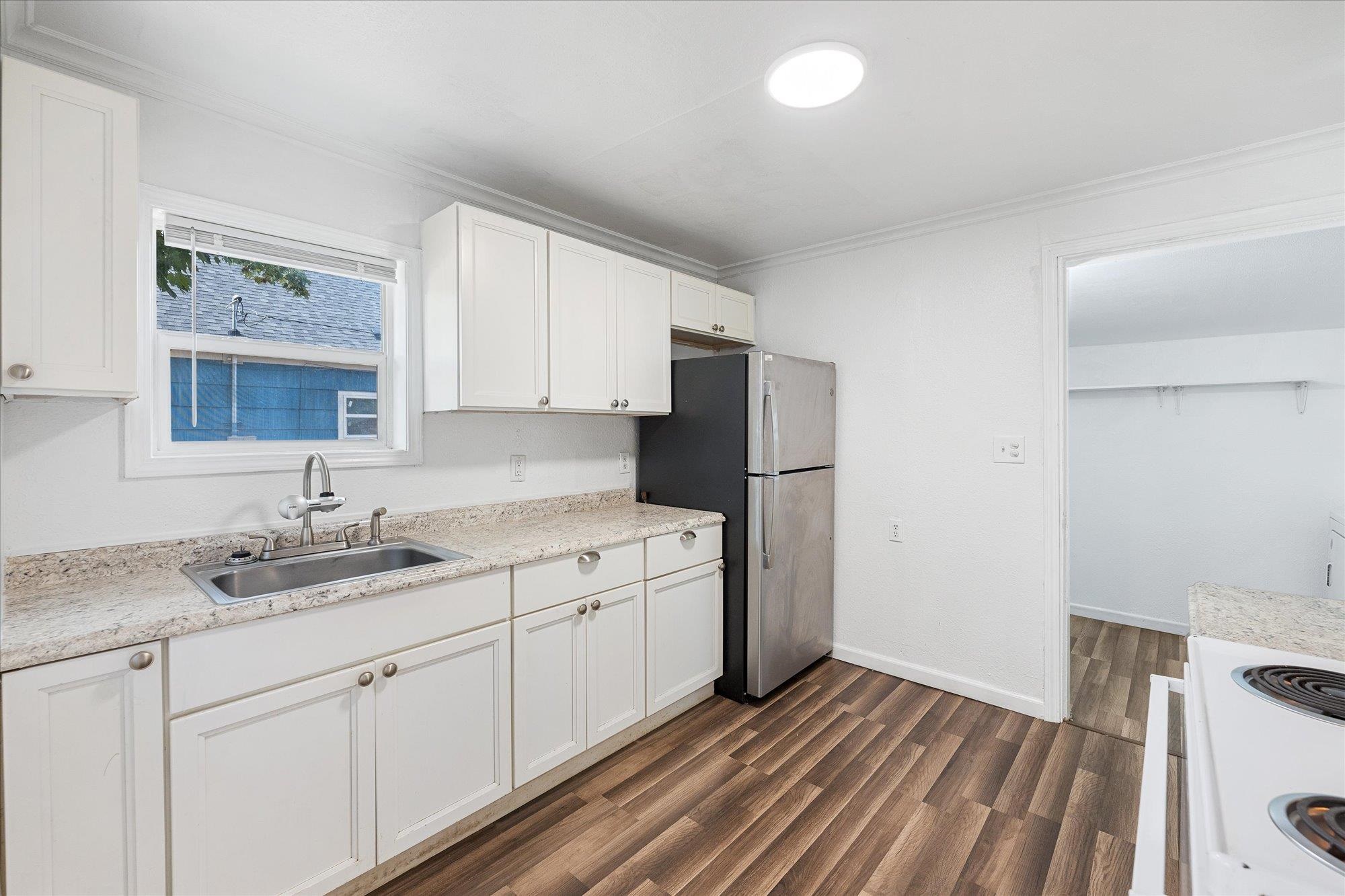 1806 W Gardner Ave - Photo 6