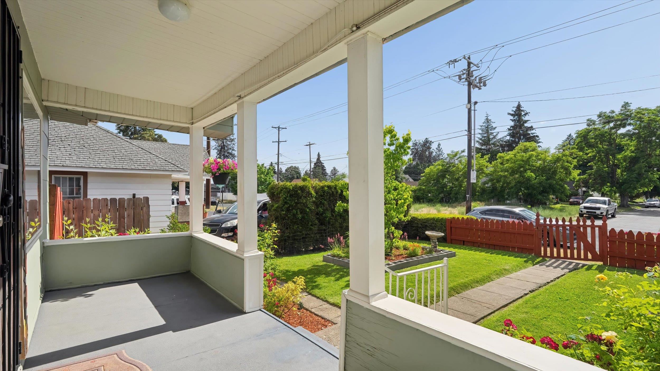 3808 N Washington St - Photo 2