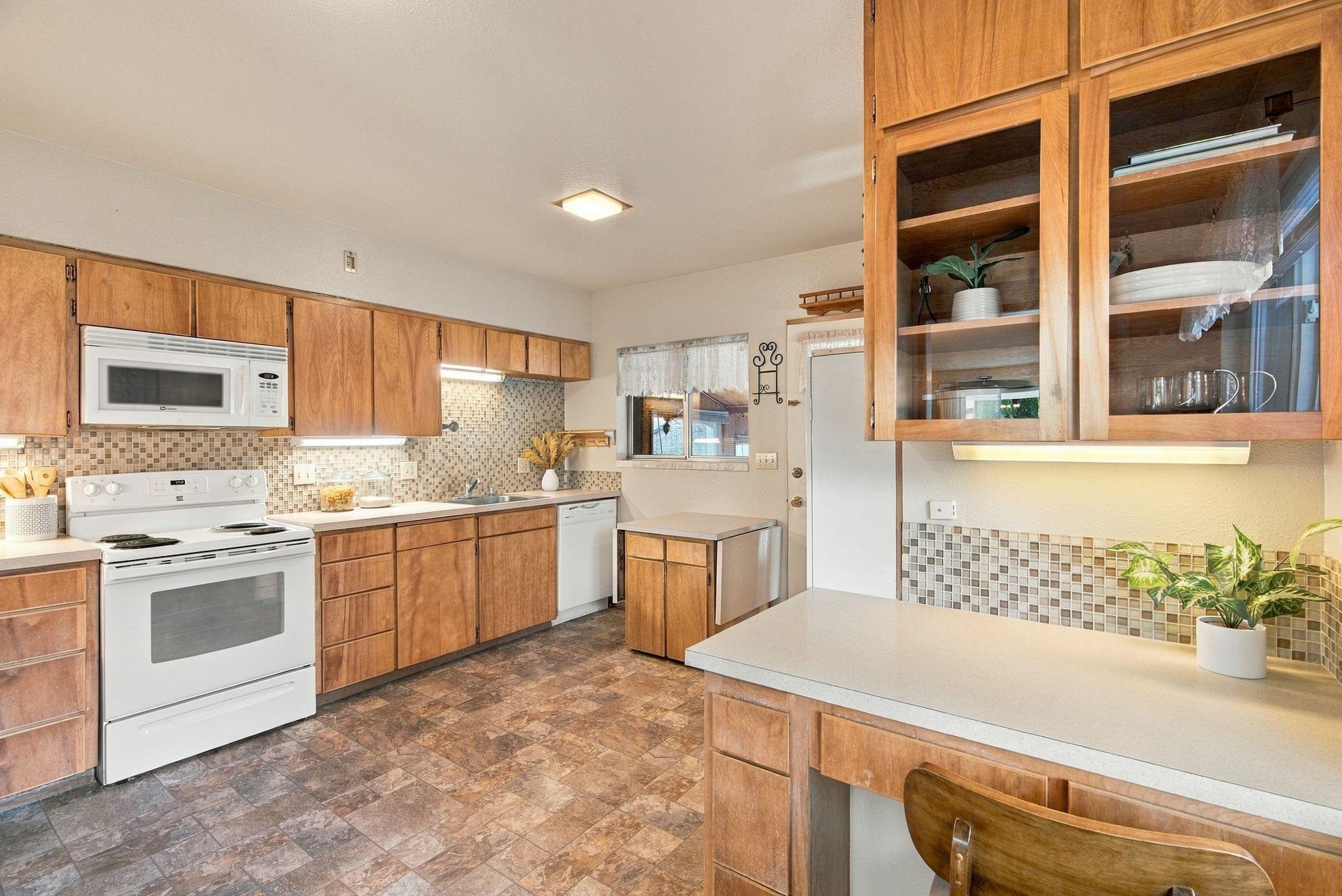 421 E 28th Ave - Photo 9