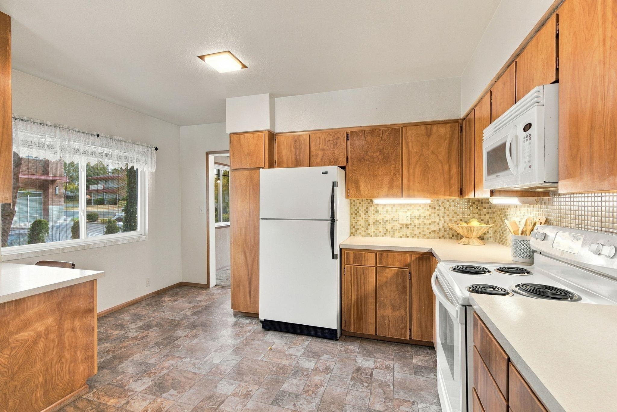 421 E 28th Ave - Photo 10