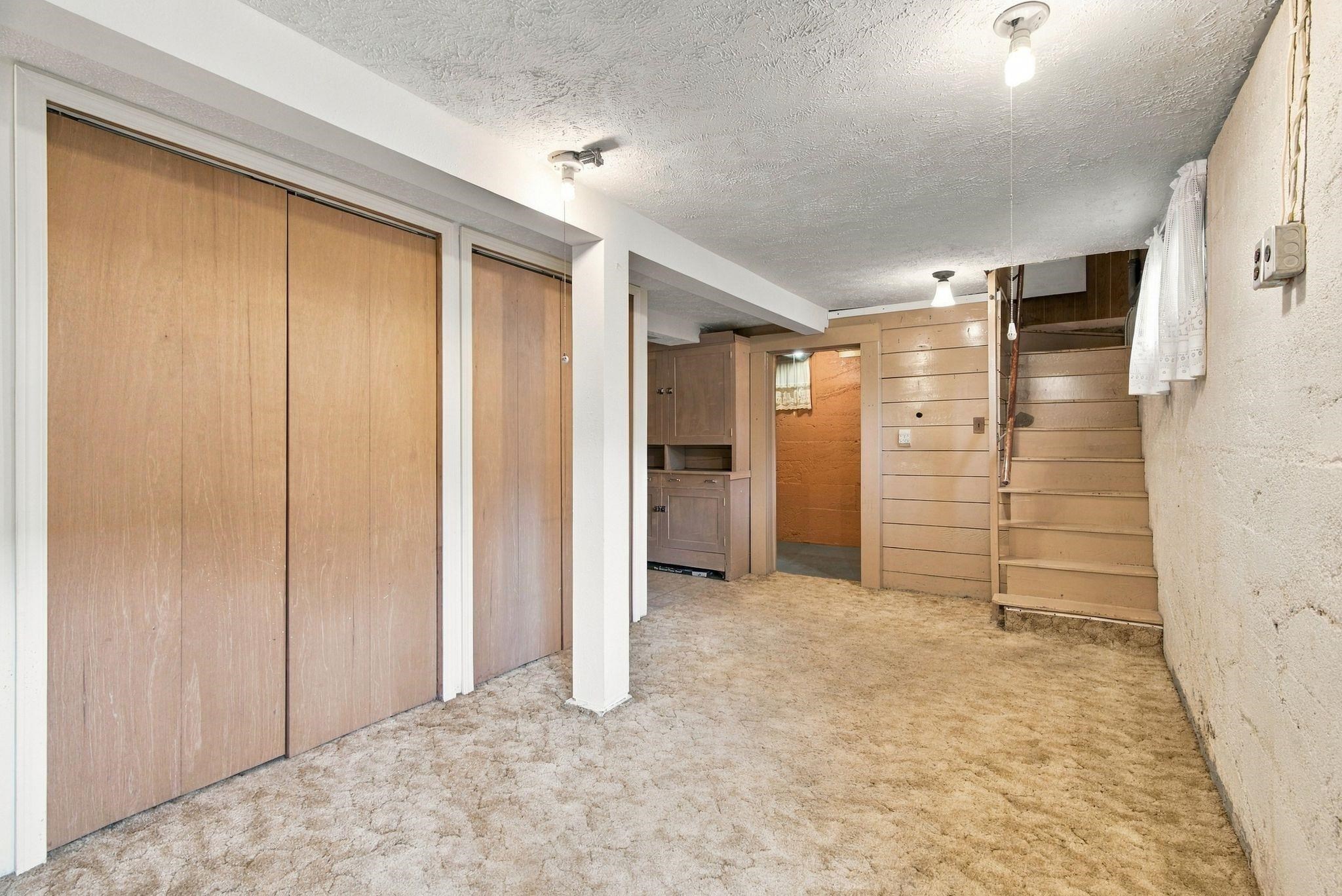 421 E 28th Ave - Photo 23