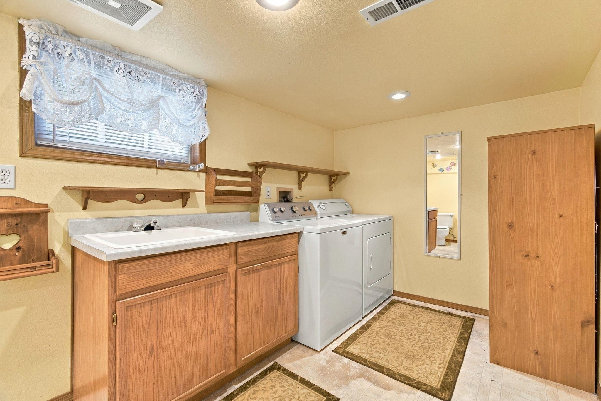 421 E 28th Ave - Photo 30