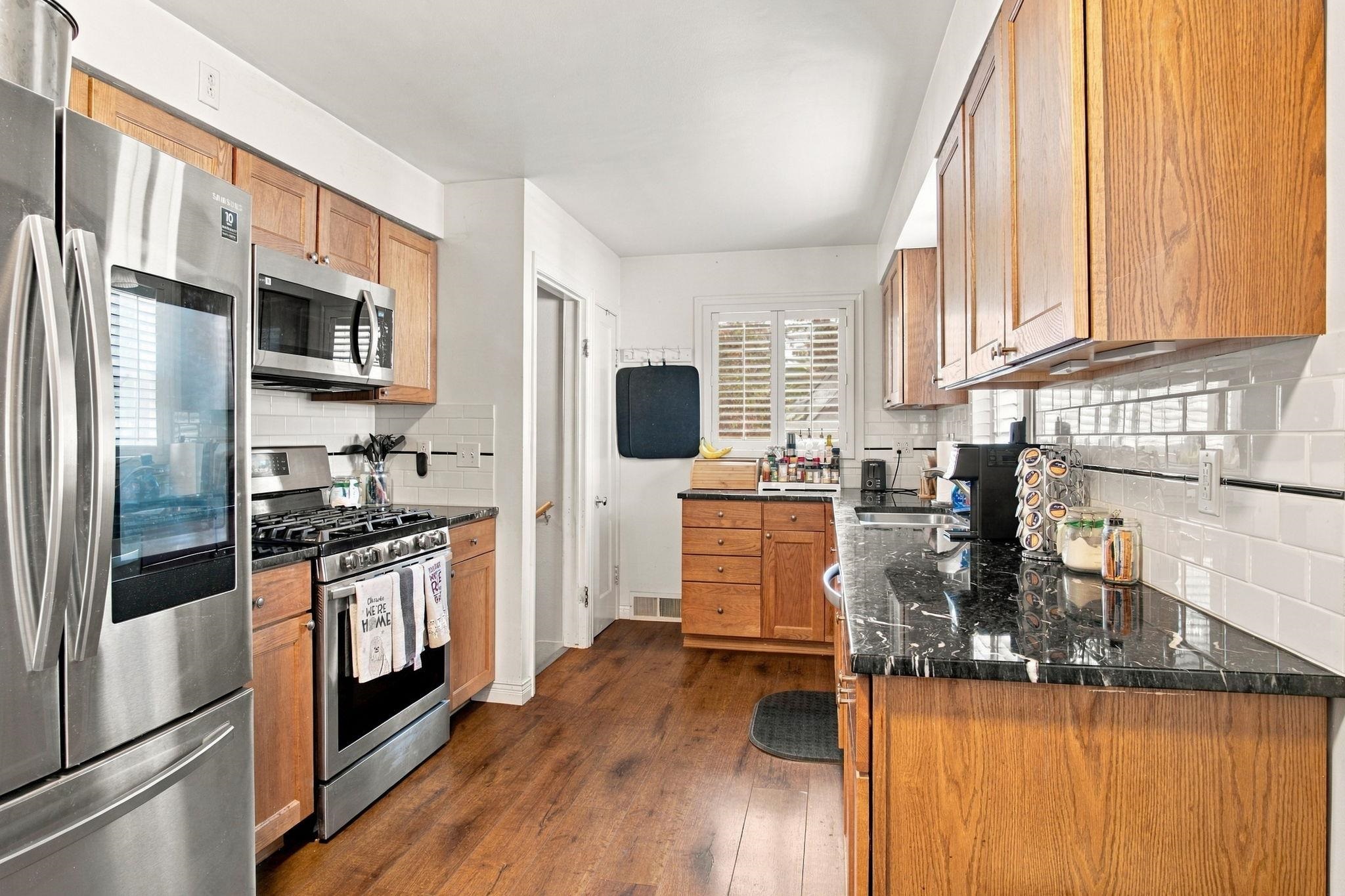 10309 E Broadway Ave - Photo 8