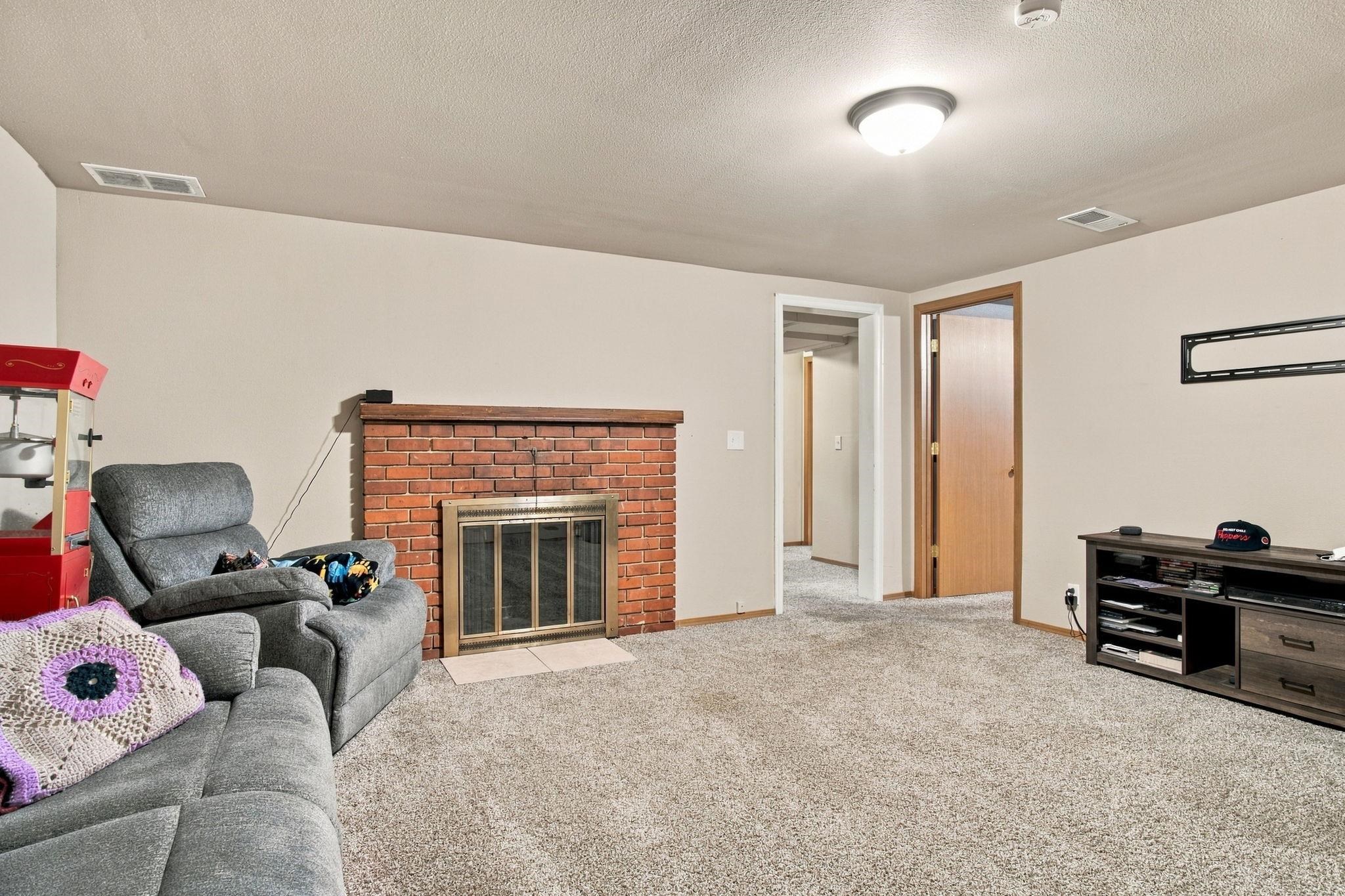 10309 E Broadway Ave - Photo 21