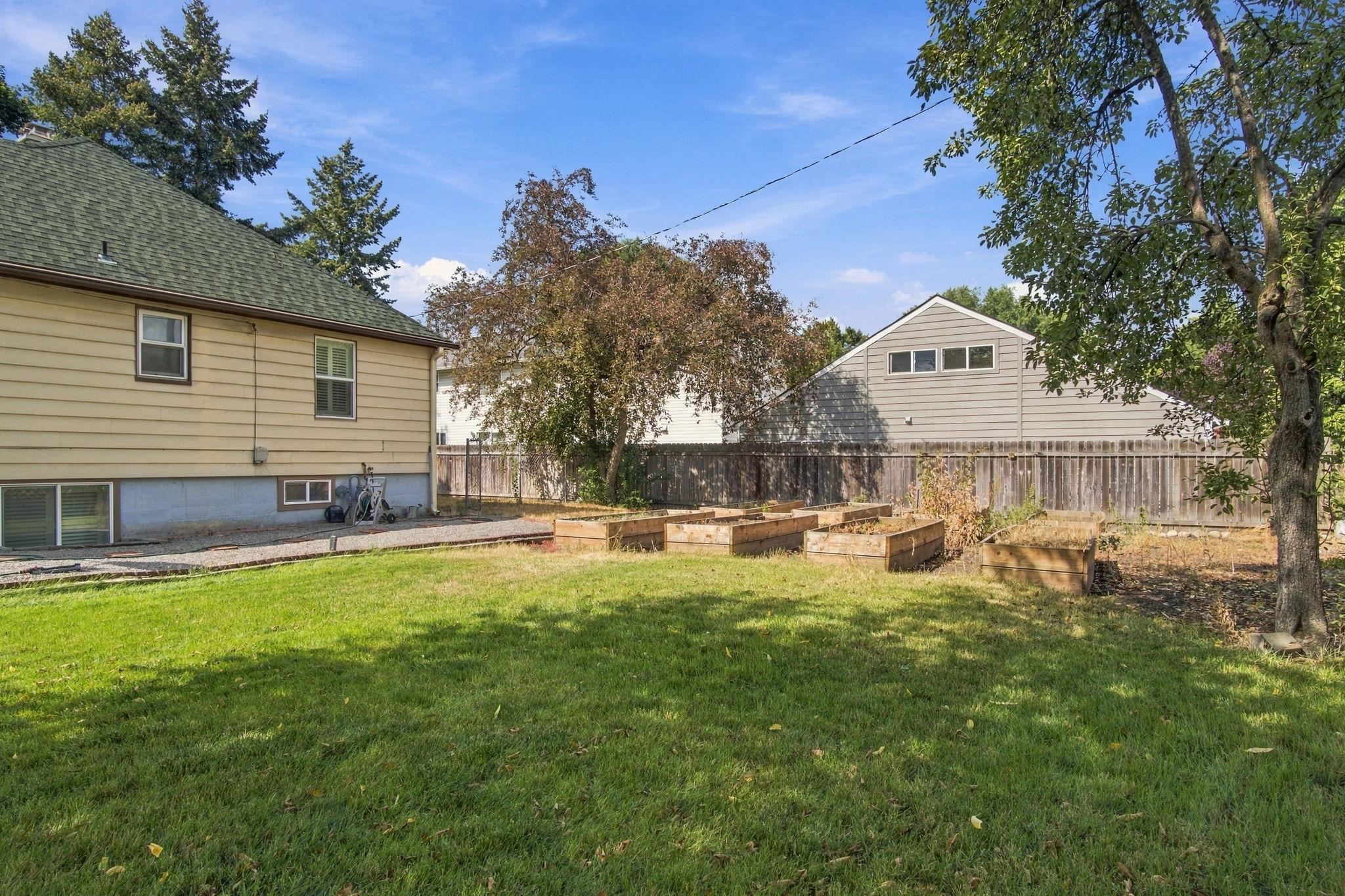 10309 E Broadway Ave - Photo 25