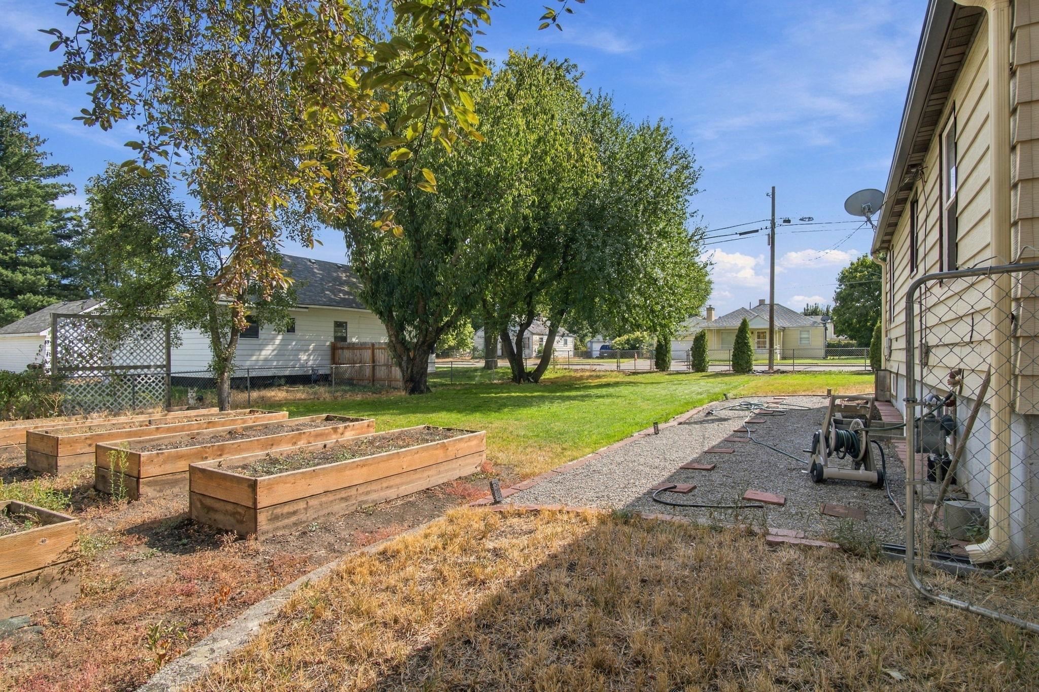 10309 E Broadway Ave - Photo 26