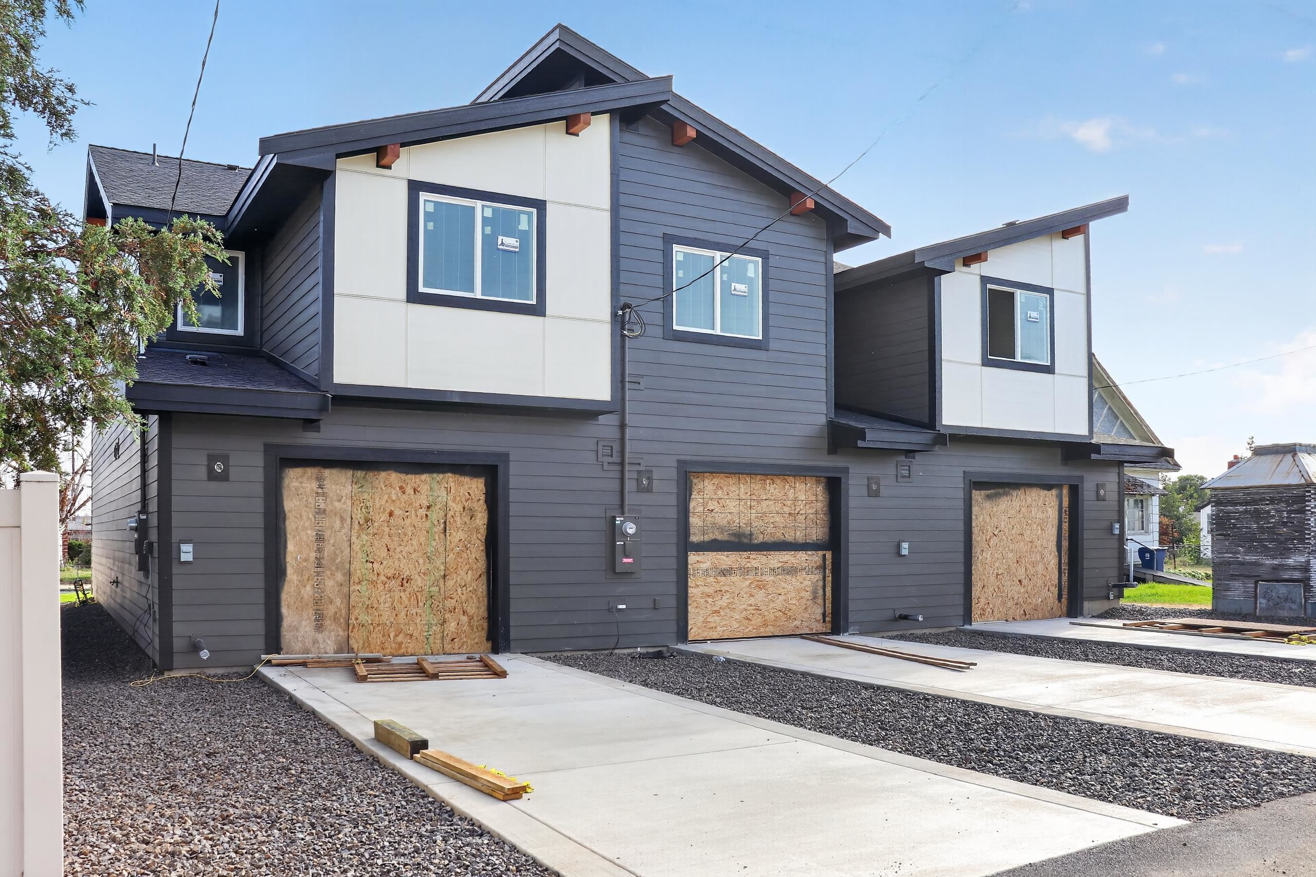 215 E Everett Ave - Photo 3