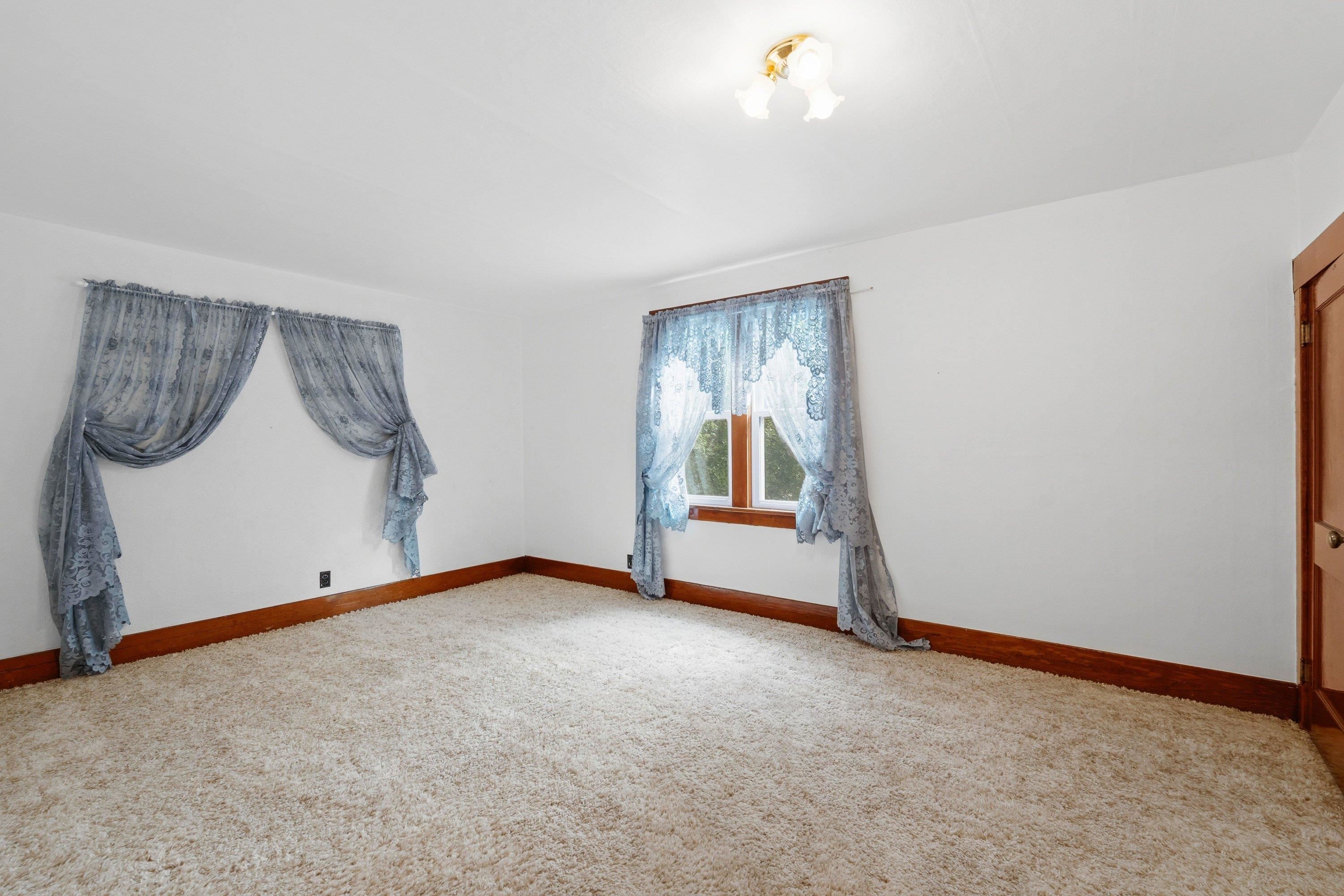 341 S Broadway St - Photo 21