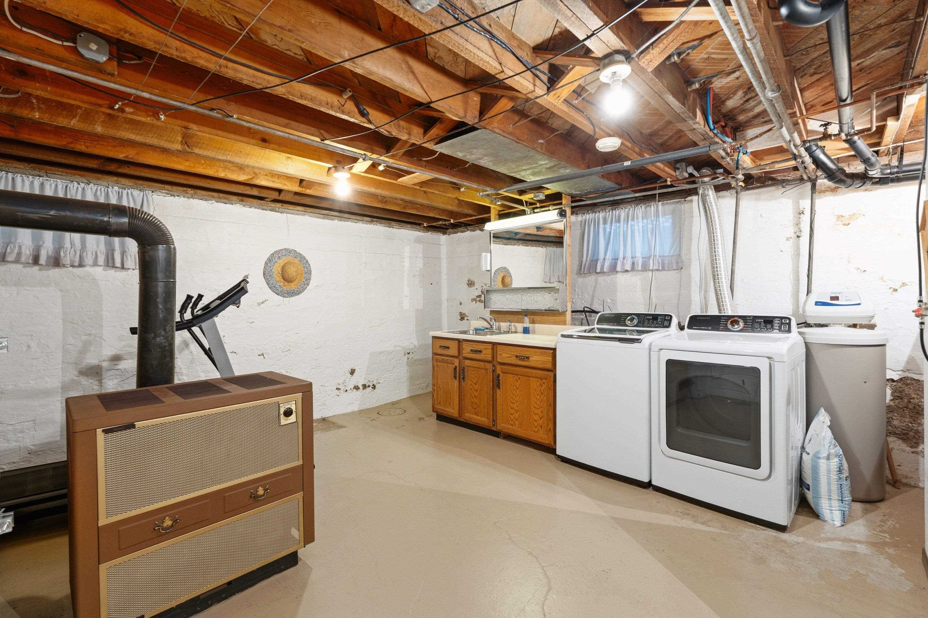 341 S Broadway St - Photo 37