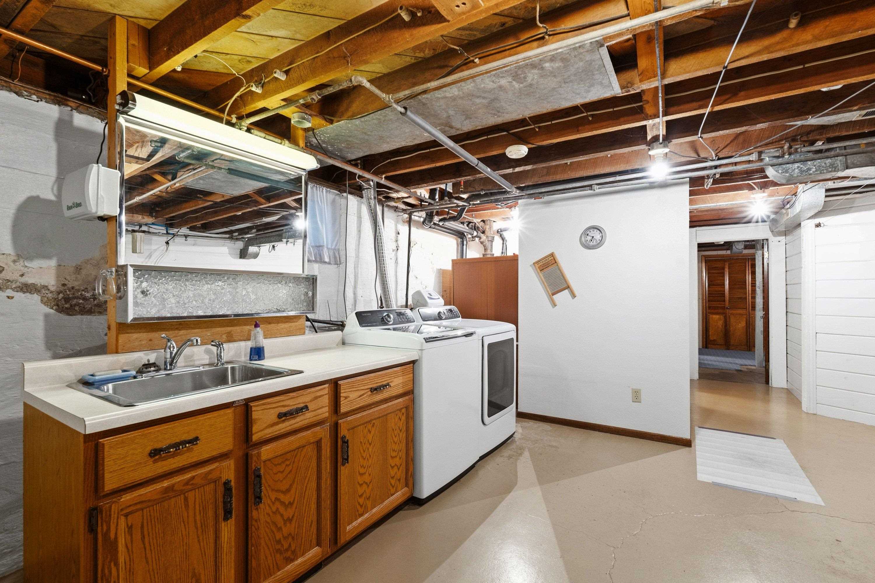 341 S Broadway St - Photo 38