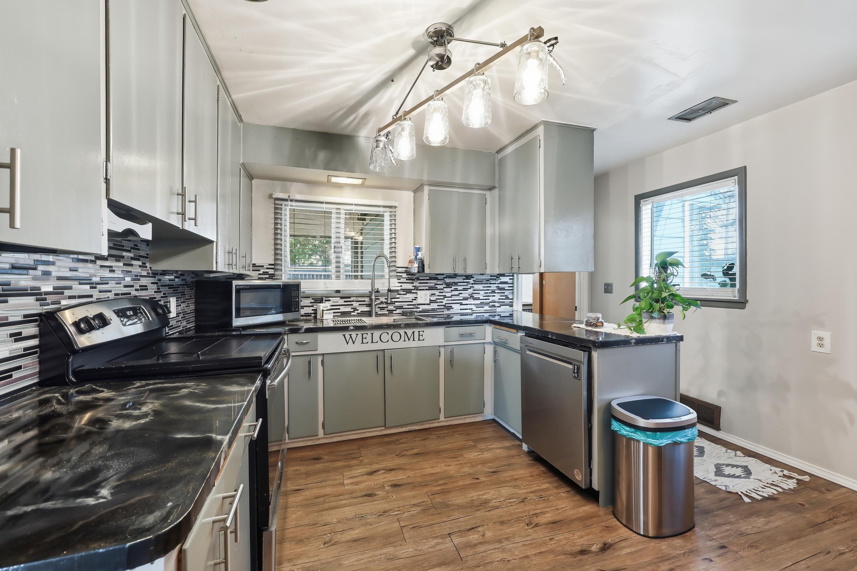 627 E Empire Ave - Photo 10