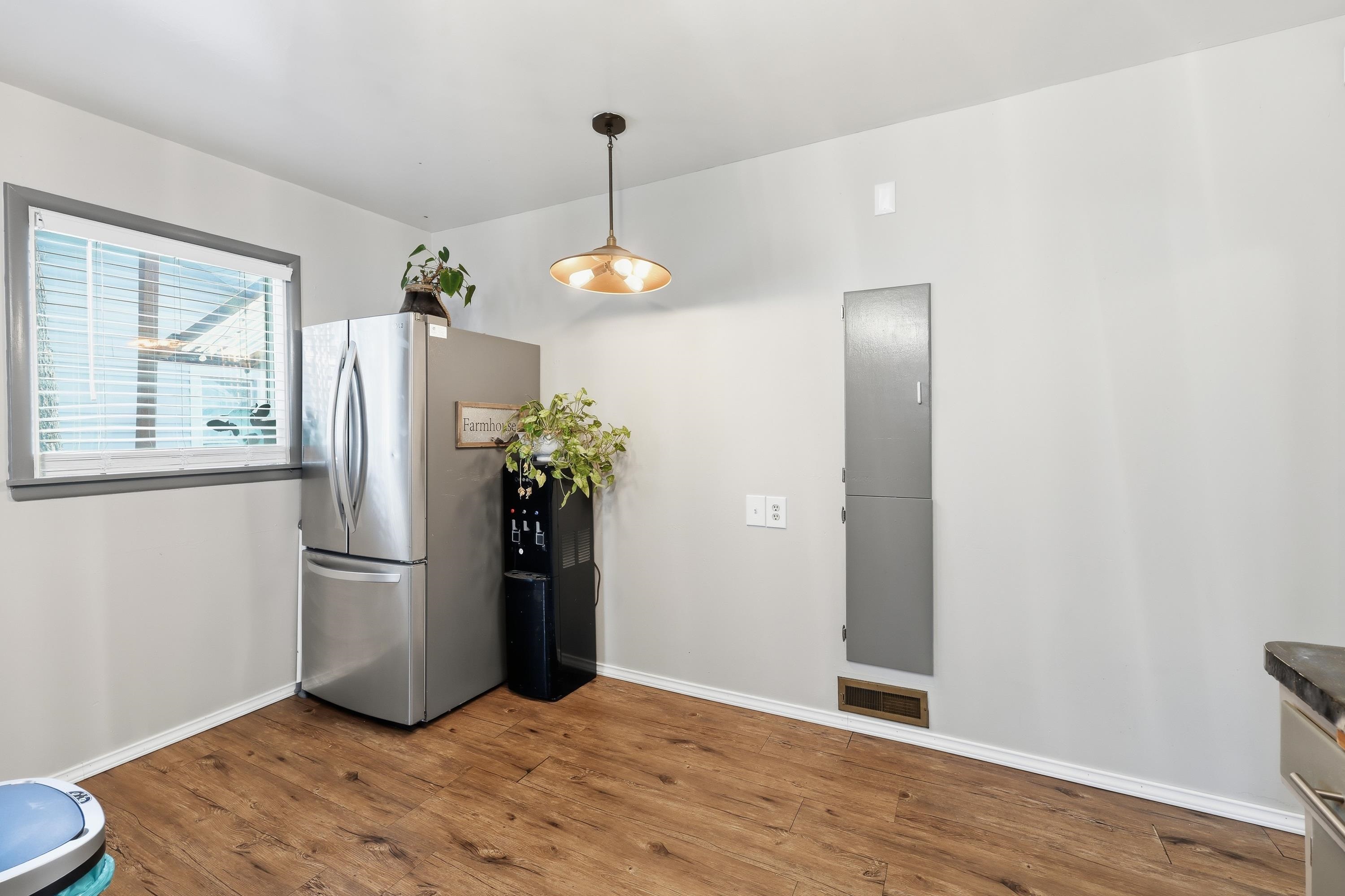 627 E Empire Ave - Photo 12