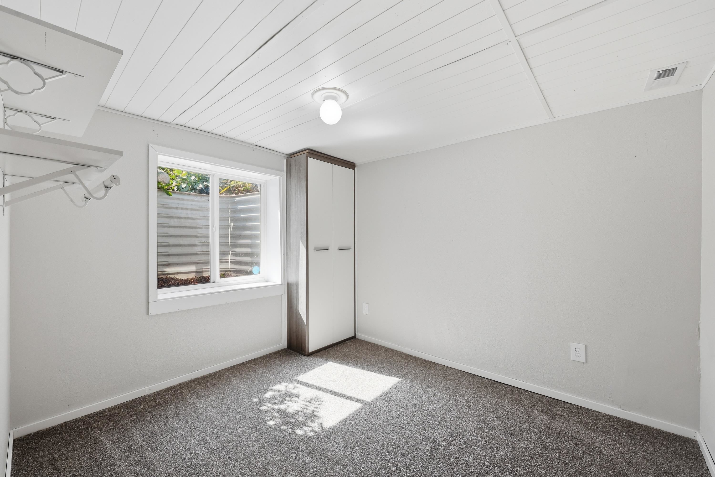 627 E Empire Ave - Photo 20
