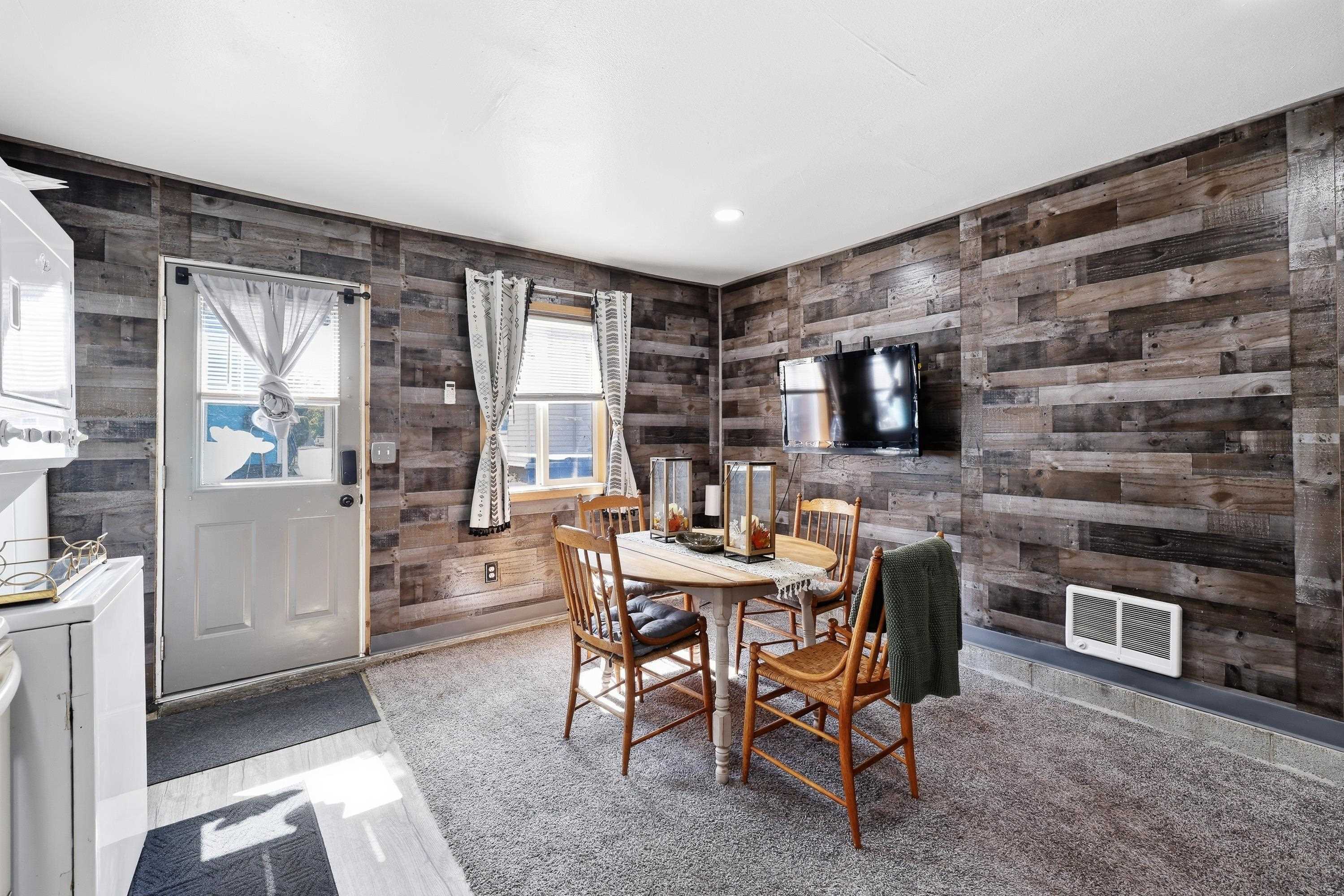 627 E Empire Ave - Photo 36