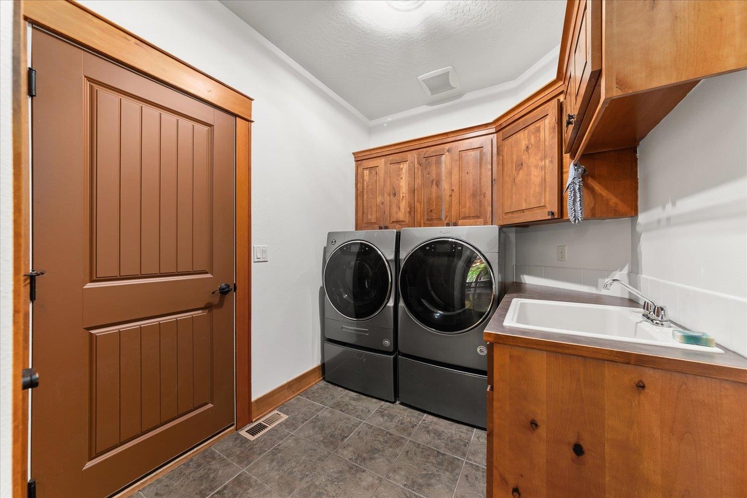 8924 E Clearview Ln - Photo 10