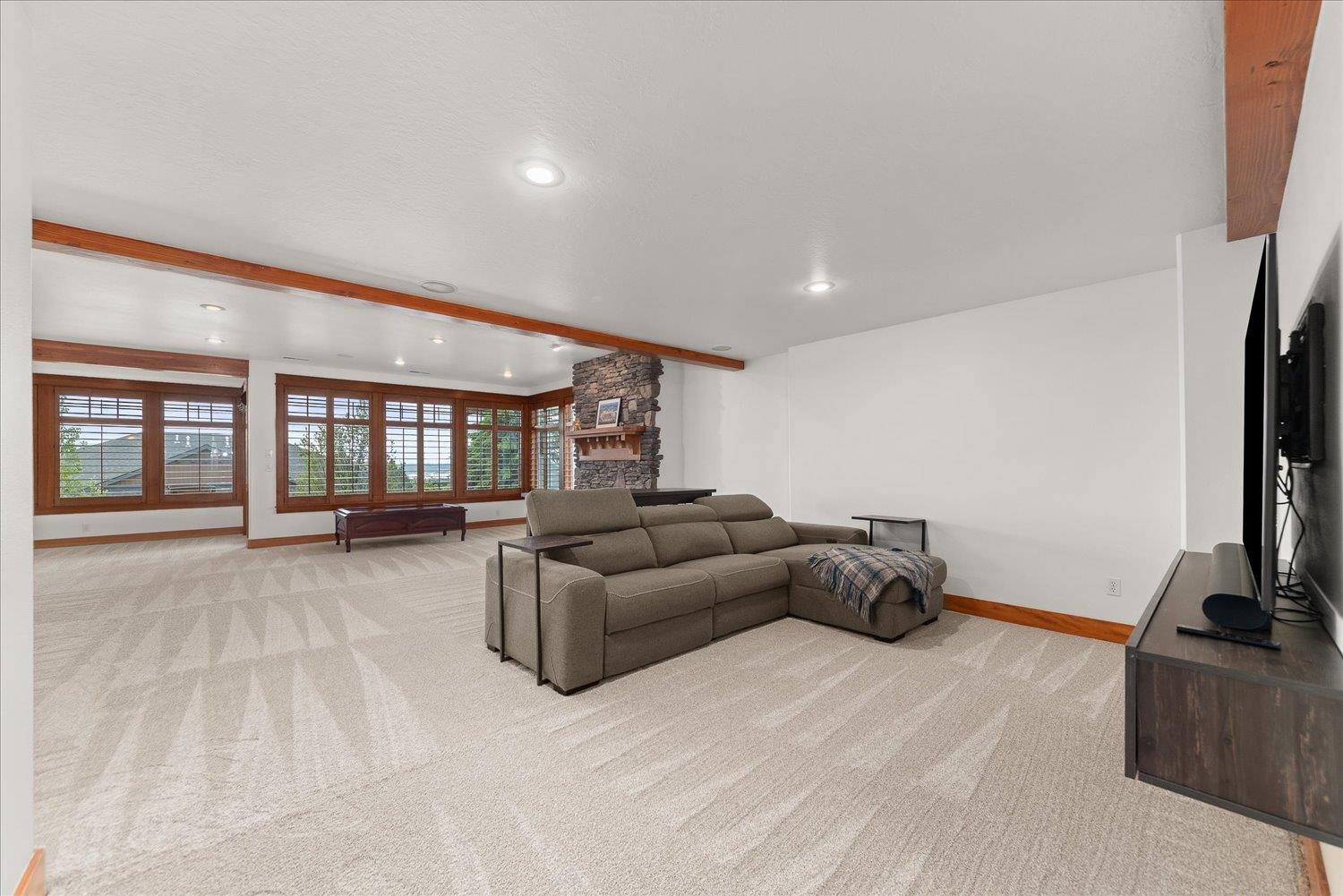 8924 E Clearview Ln - Photo 37