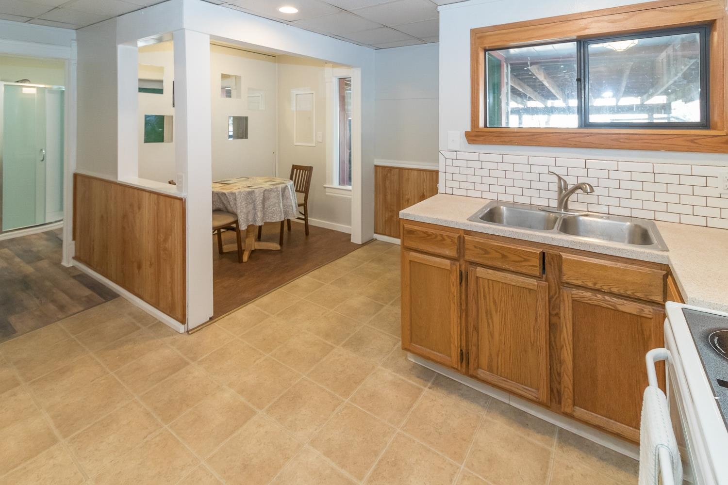 407 E 11th Ave - Photo 4