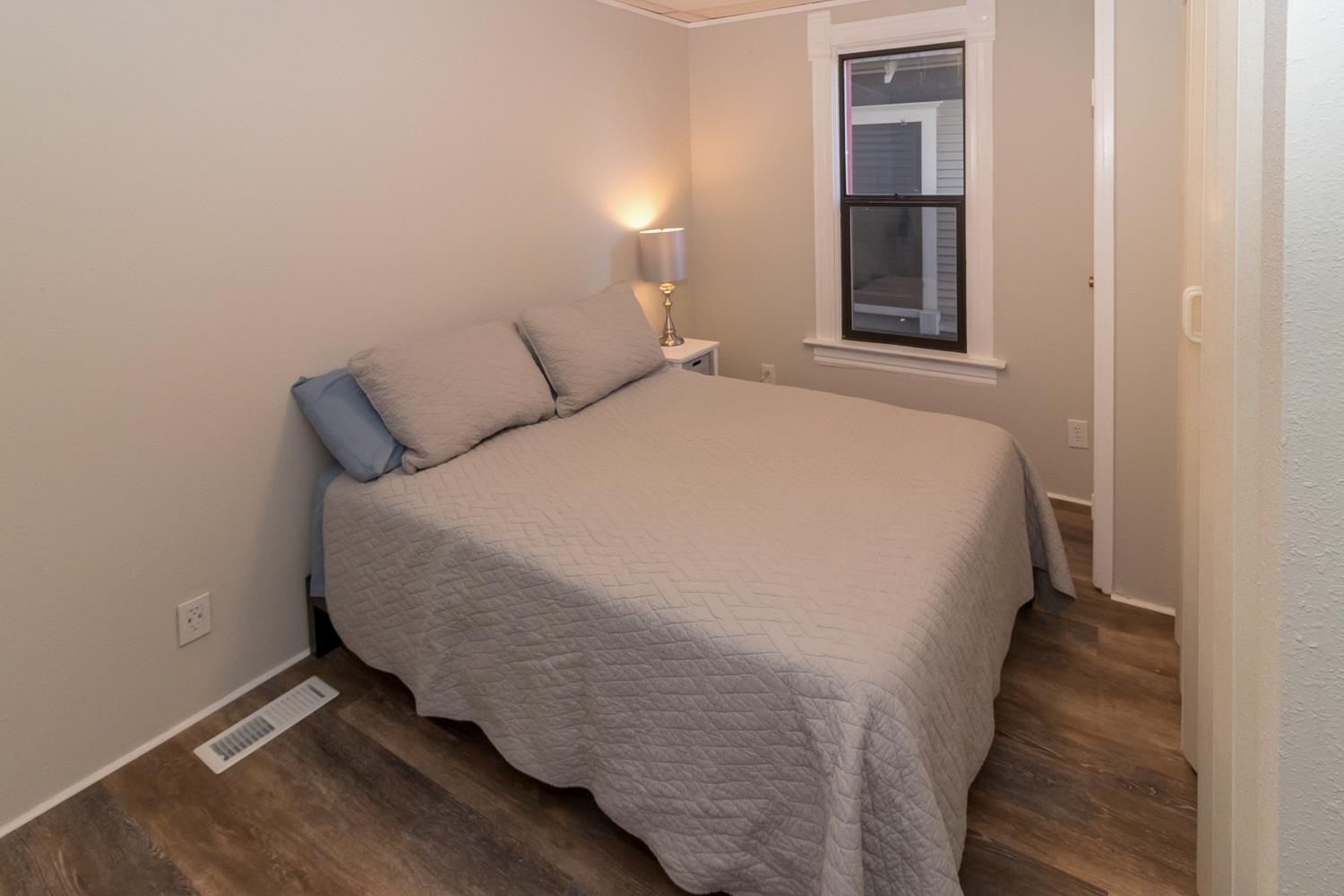 407 E 11th Ave - Photo 10