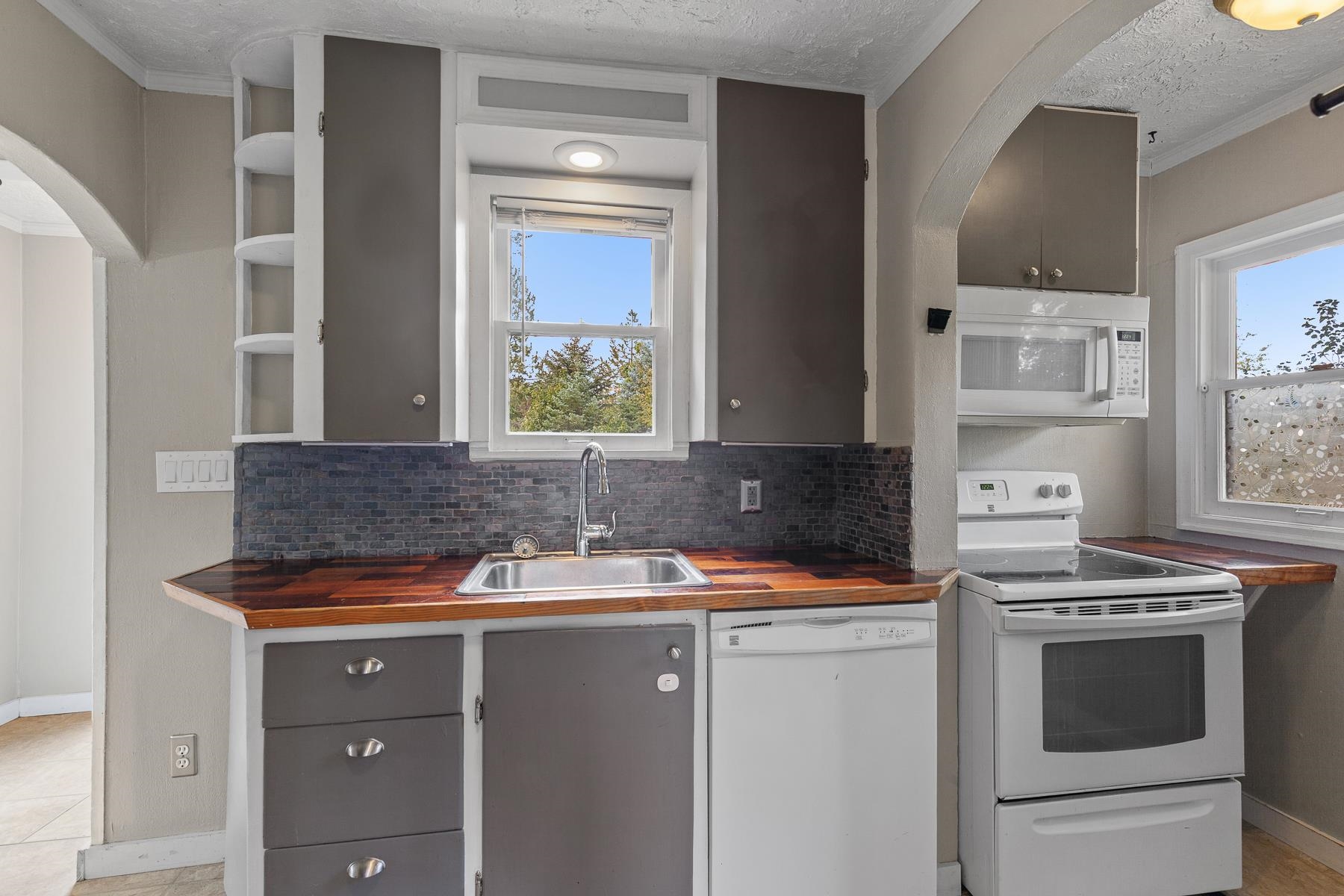 423 N Marguerite Rd - Photo 8