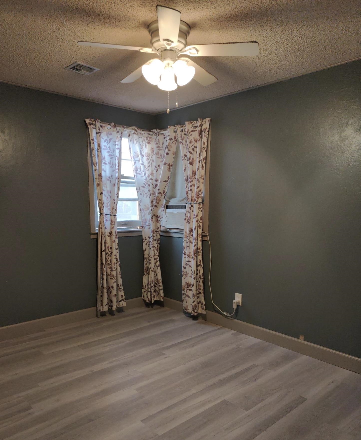 711 Washington St - Photo 10