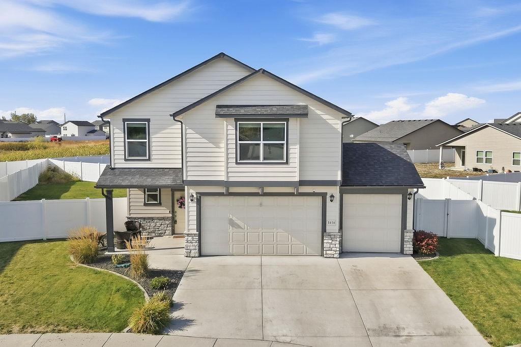 8434 W Sugar Ct - Photo 1