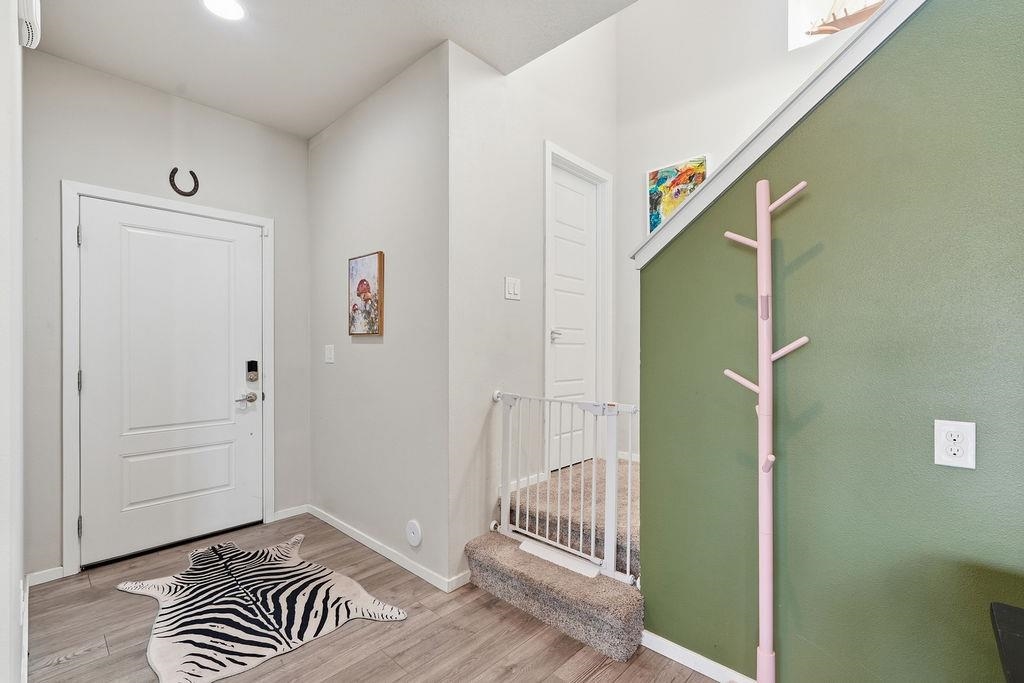 8434 W Sugar Ct - Photo 2