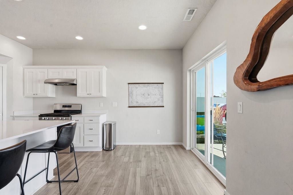 8434 W Sugar Ct - Photo 8