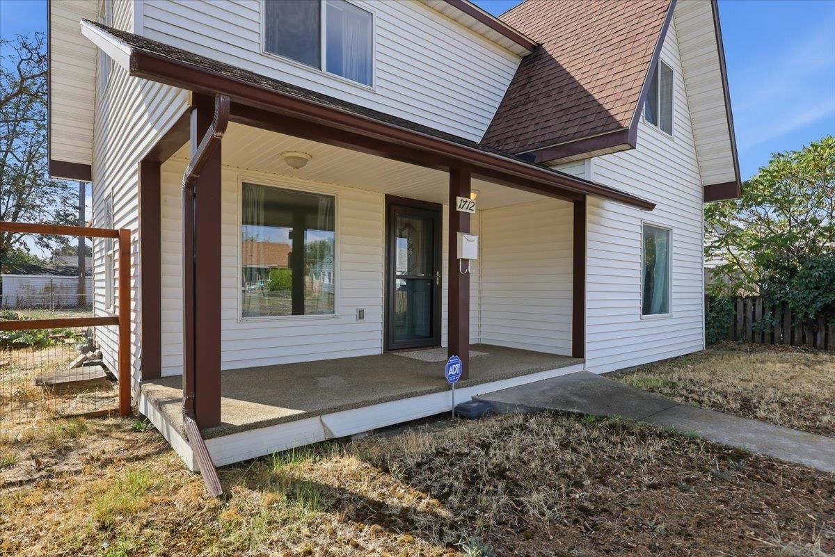 1712 E Queen Ave - Photo 5