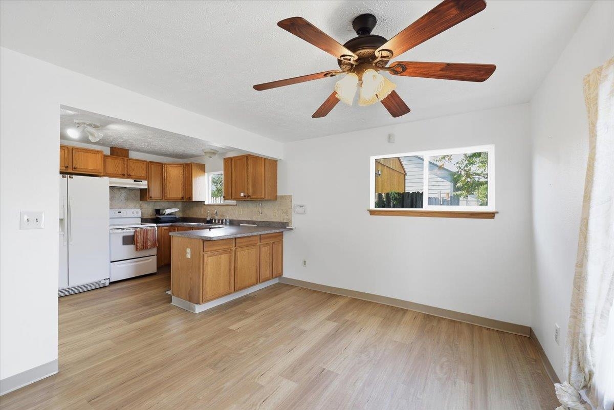 1712 E Queen Ave - Photo 11