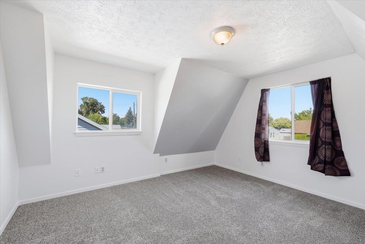 1712 E Queen Ave - Photo 18