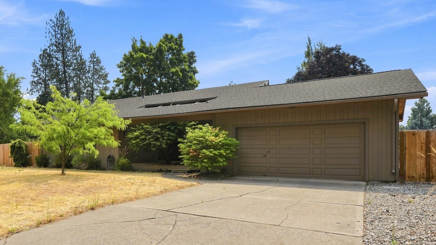1624 E 49th Ave - Photo 1