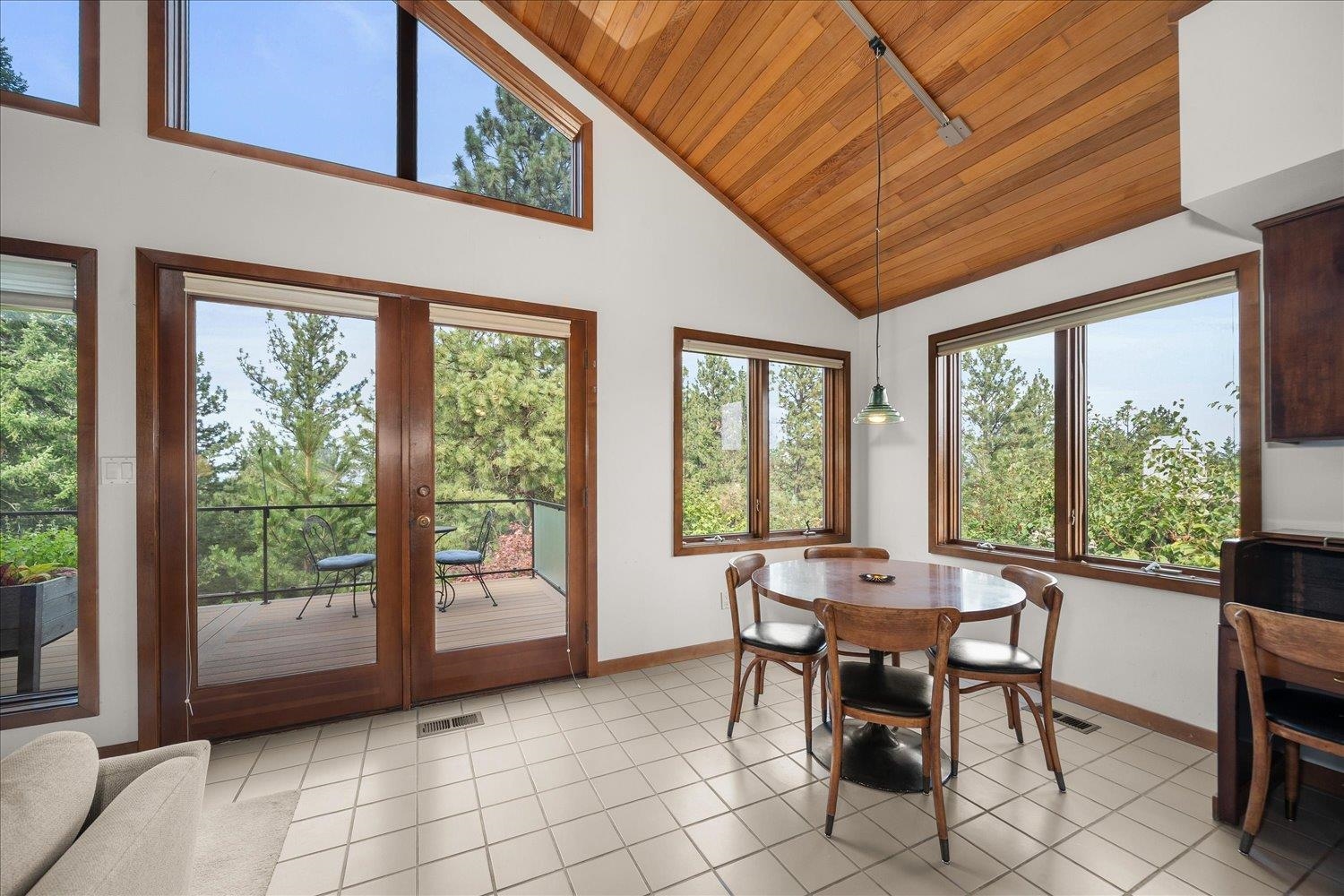 2039 S PARKWOOD Cir - Photo 9