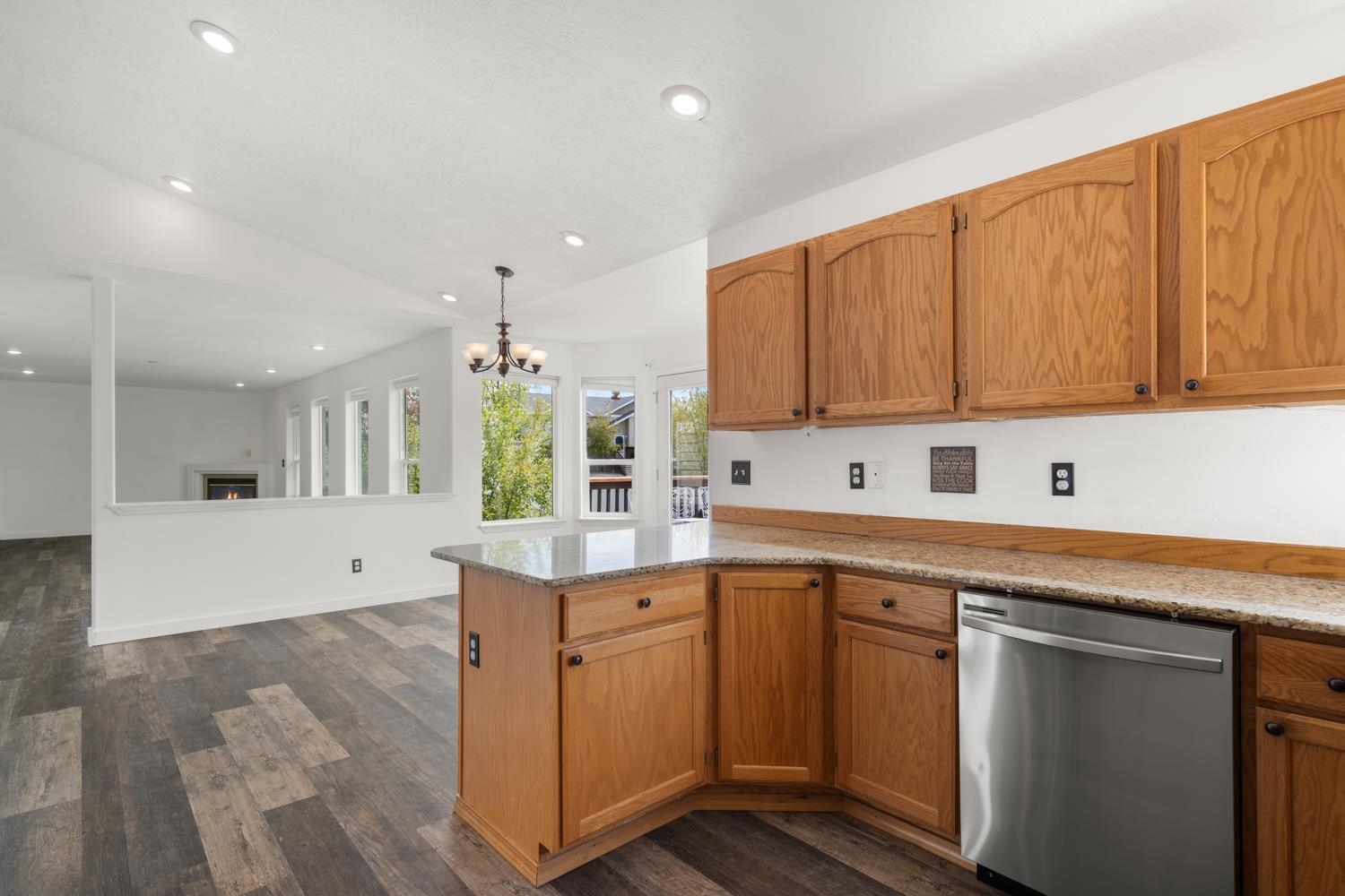 814 E Justin Ave - Photo 11