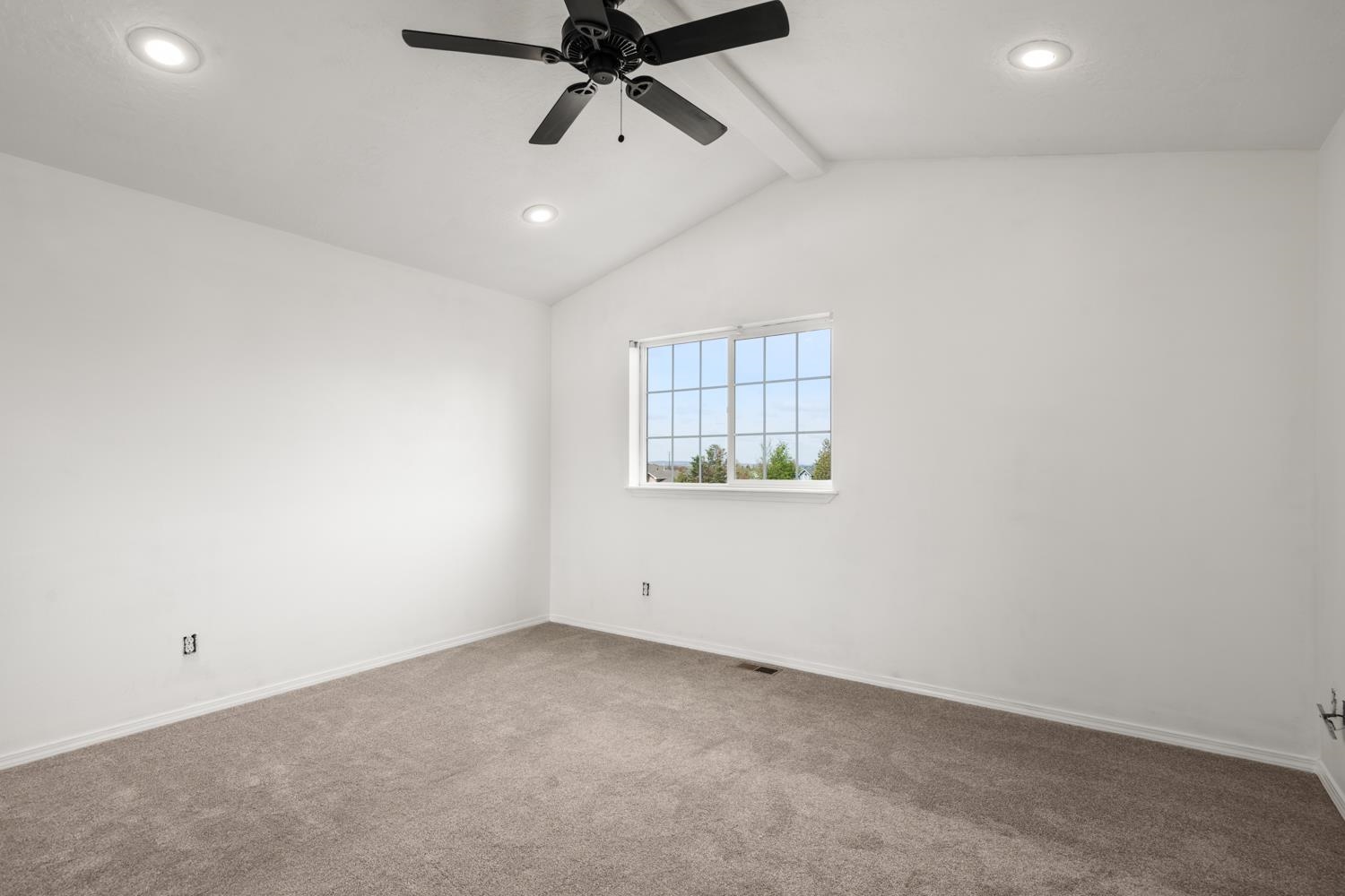 814 E Justin Ave - Photo 18