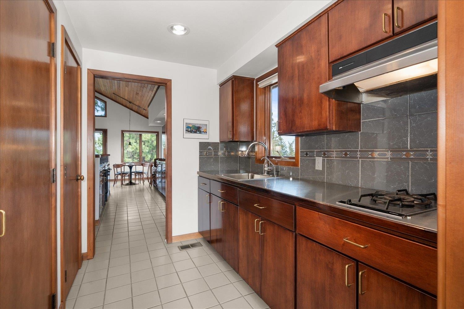 2039 S PARKWOOD Cir - Photo 11