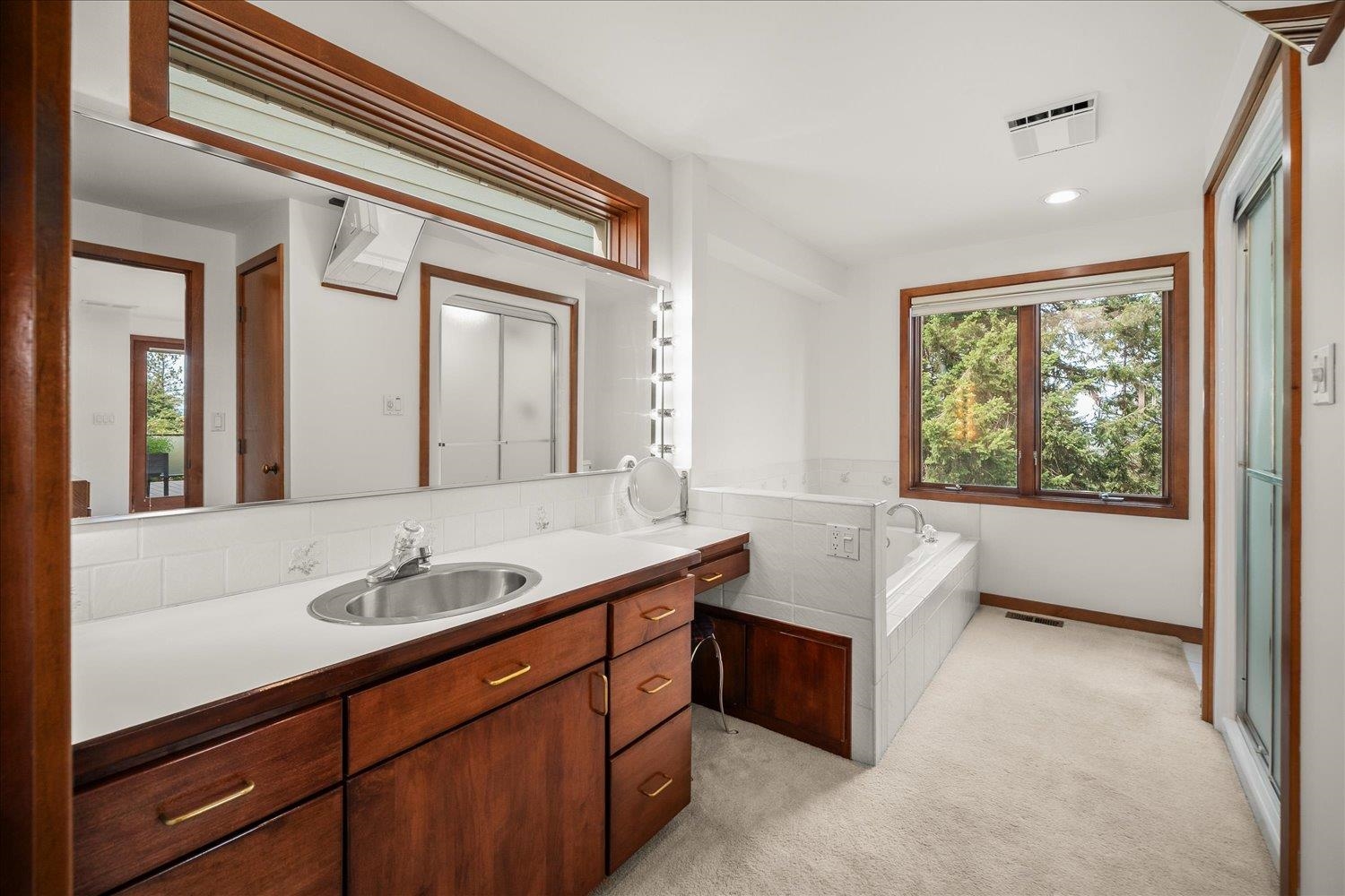 2039 S PARKWOOD Cir - Photo 17