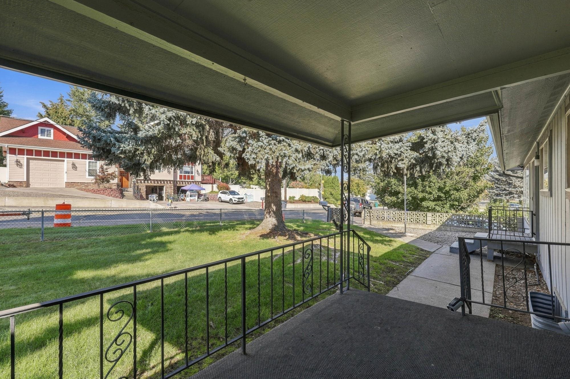 14706 E 24th Ave - Photo 8